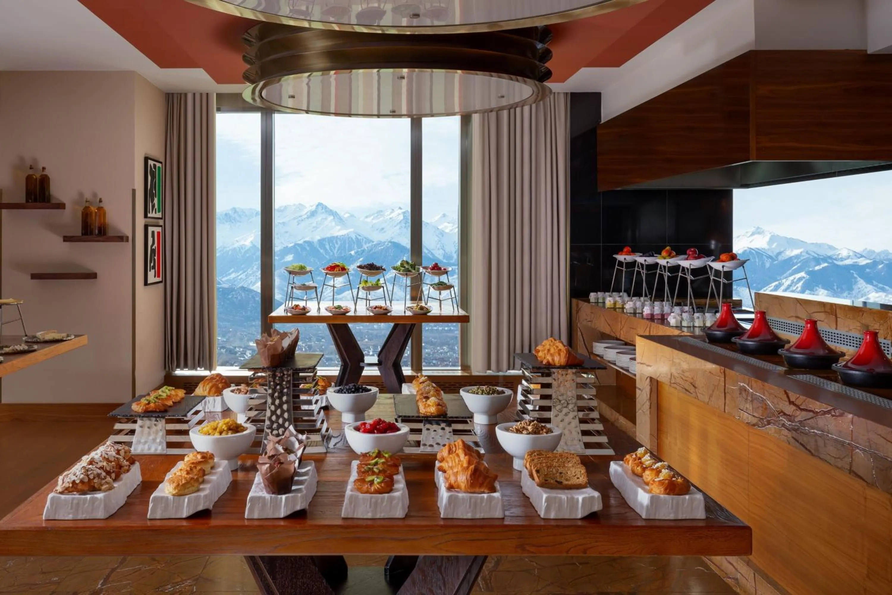 Restaurant/places to eat in The Ritz-Carlton, Almaty