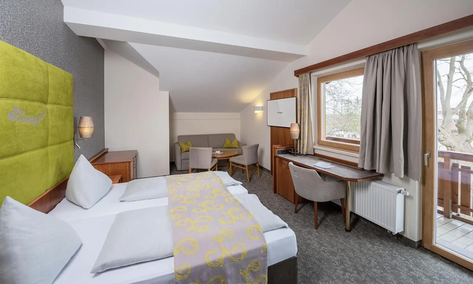 Photo of the whole room, Bed in Hotel Königgut