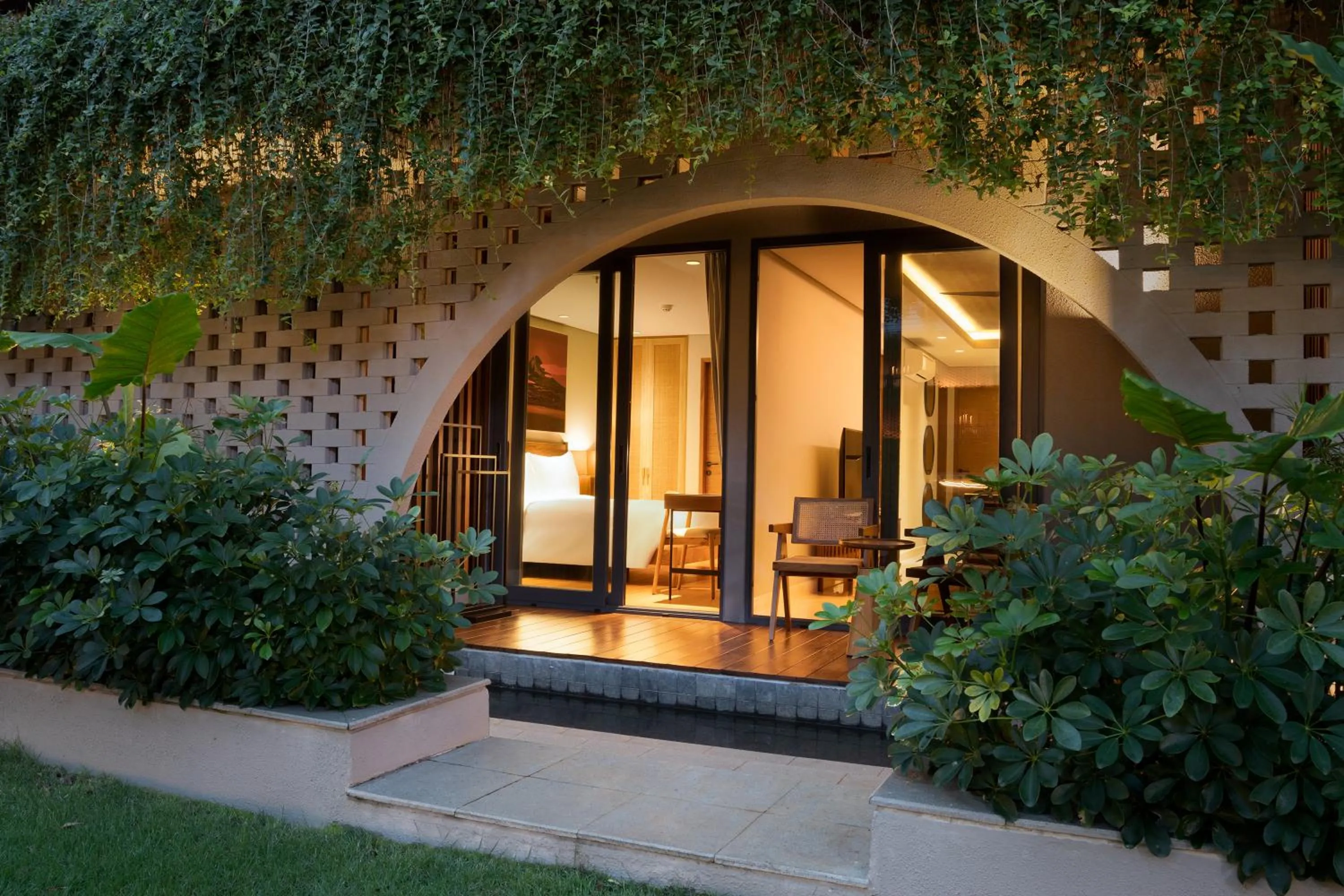 Garden in Beachwalk Residence