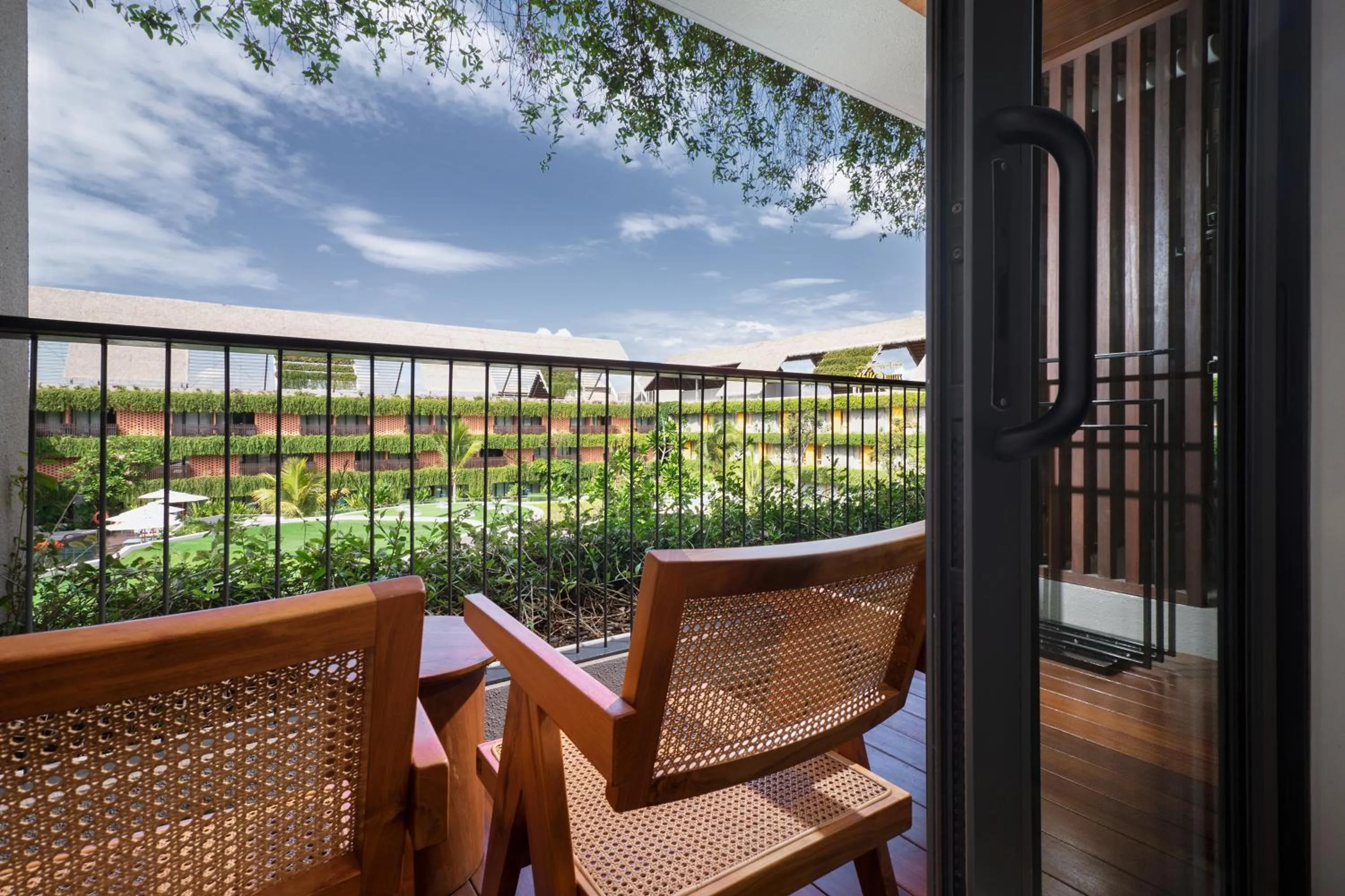 Balcony/Terrace in Beachwalk Residence