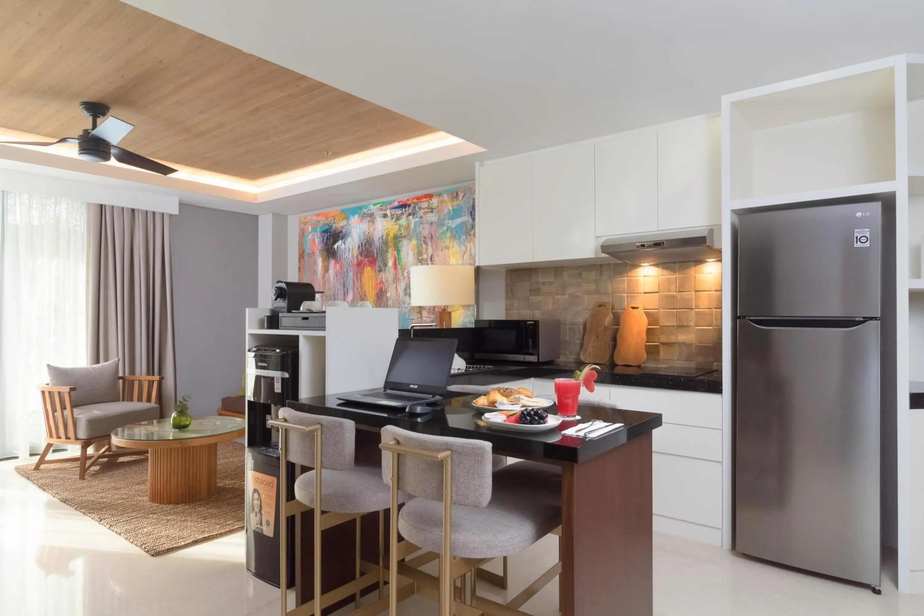 Living room in Beachwalk Residence