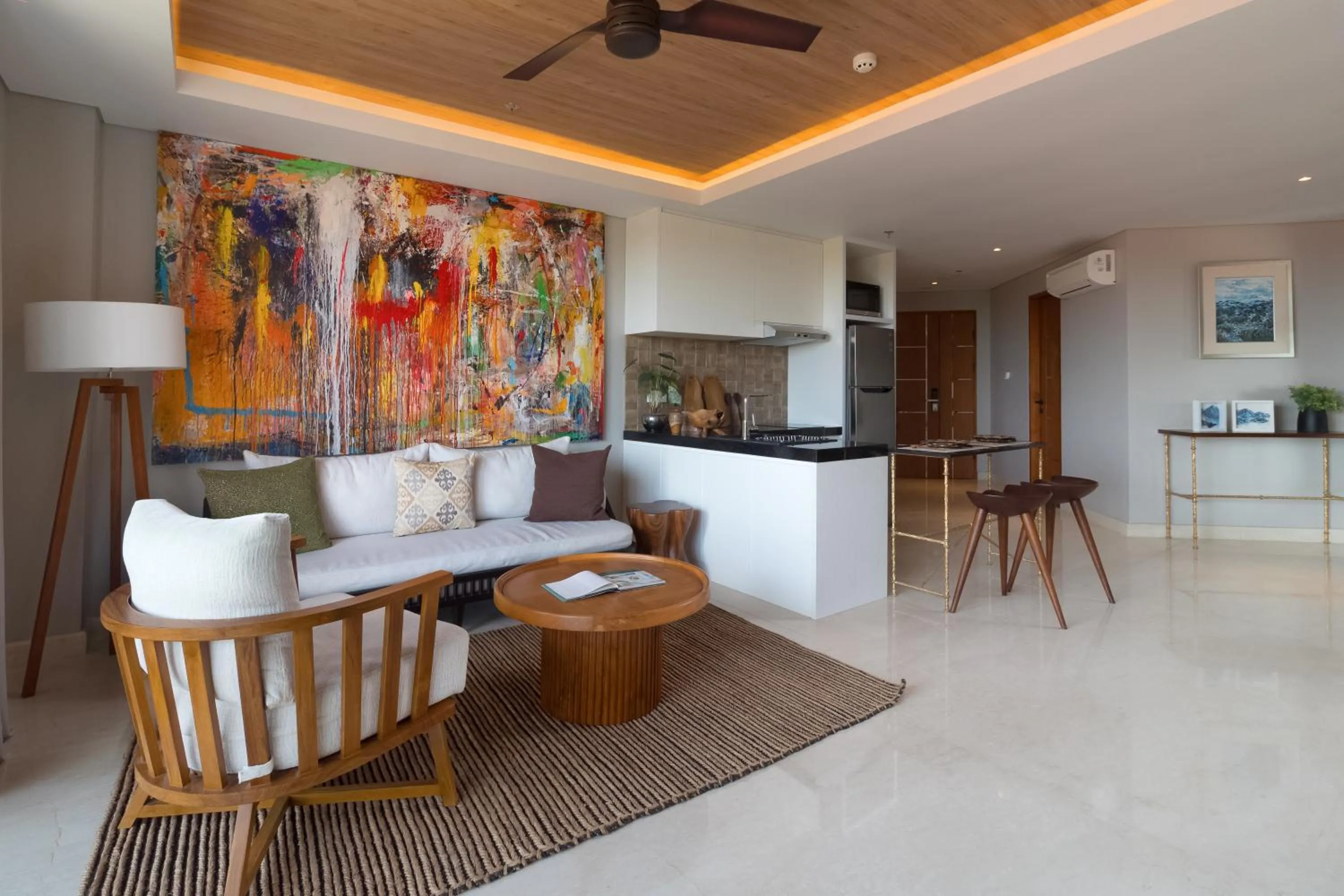 Living room in Beachwalk Residence