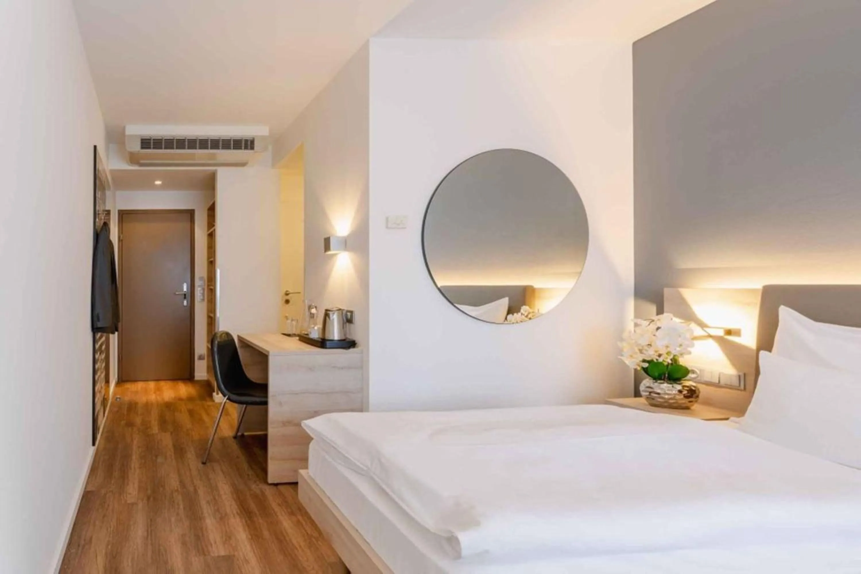 Photo of the whole room, Bed in PLAZA INN Wien Gasometer