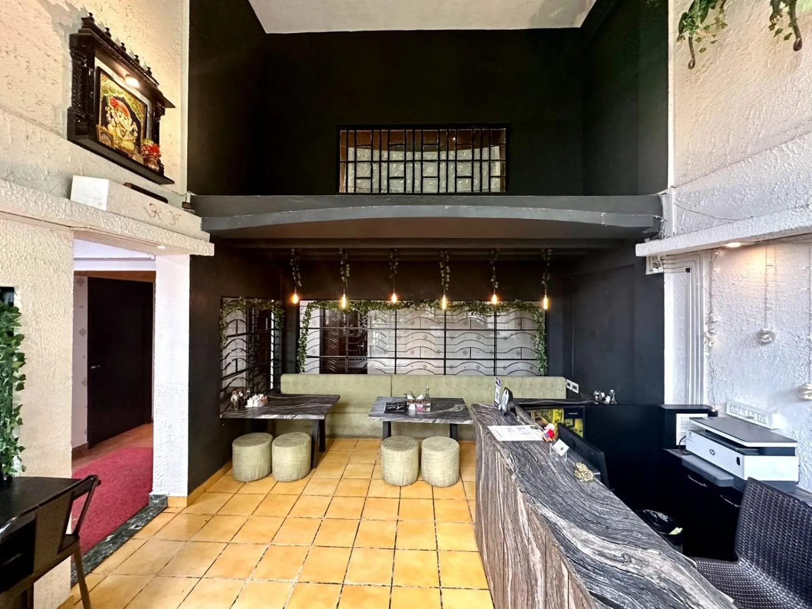 Restaurant/places to eat in Olive By Tej Hotel And Resorts