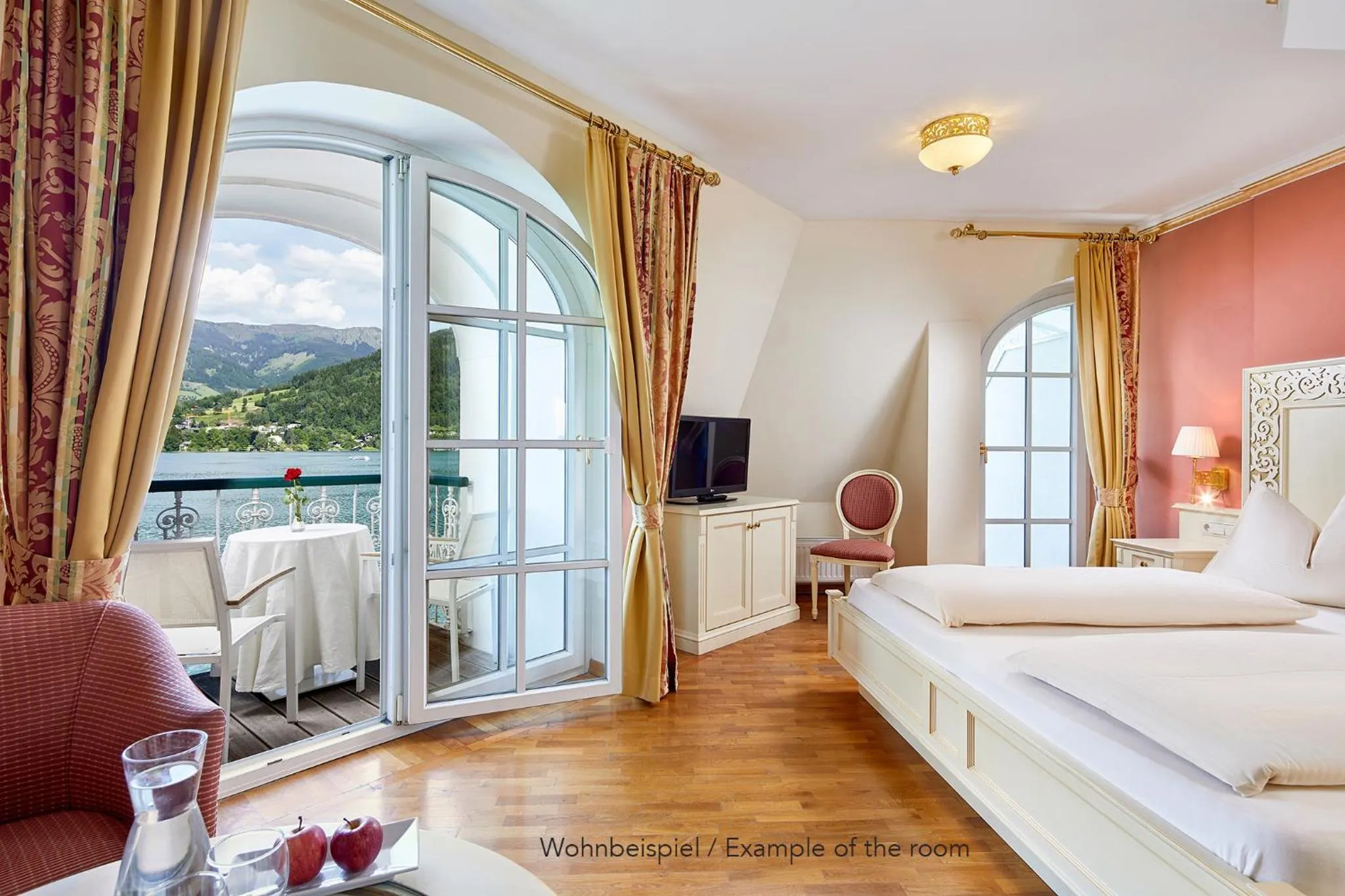 View (from property/room), Bed in Grand Hotel Zell am See