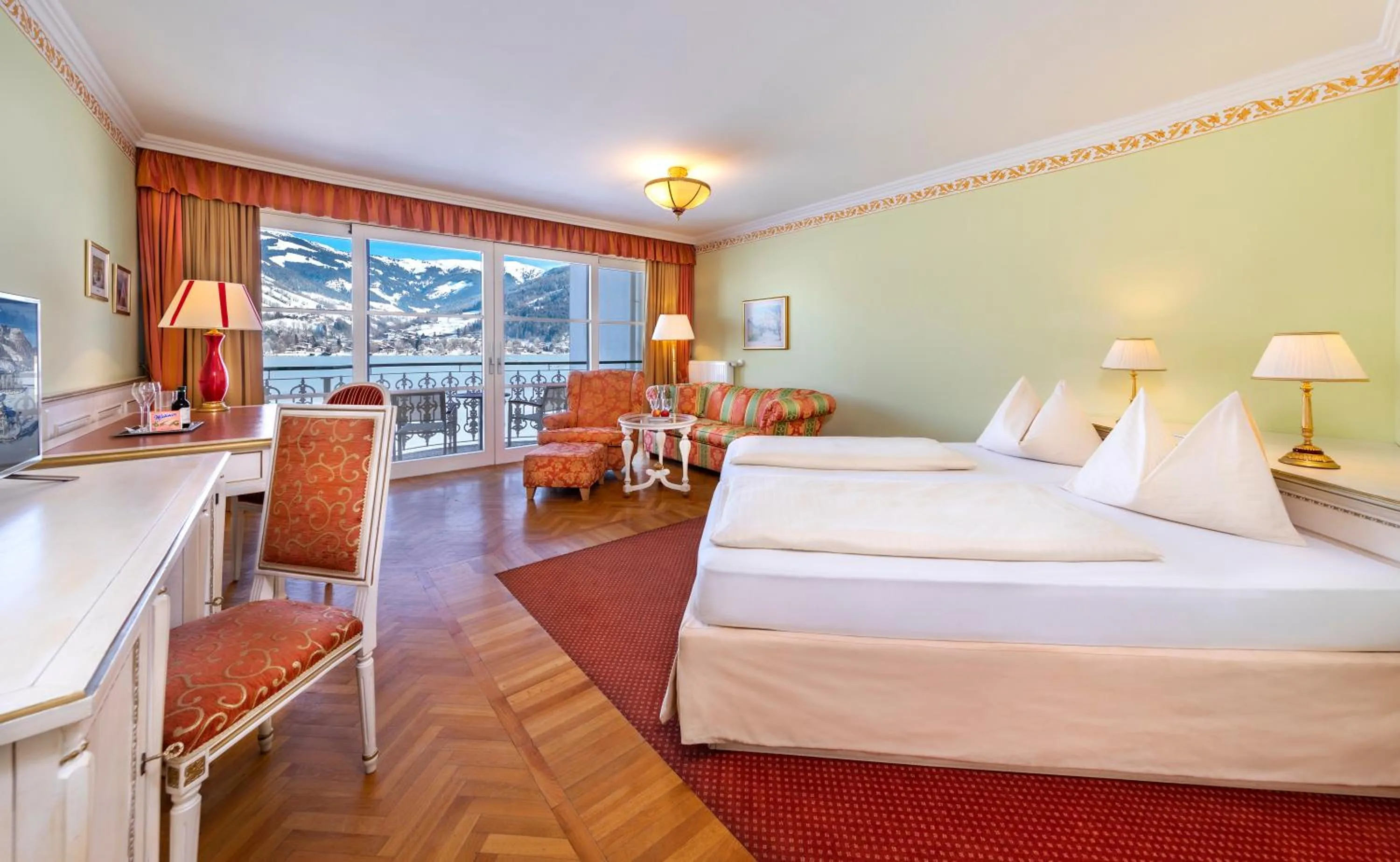 Photo of the whole room, Bed in Grand Hotel Zell am See