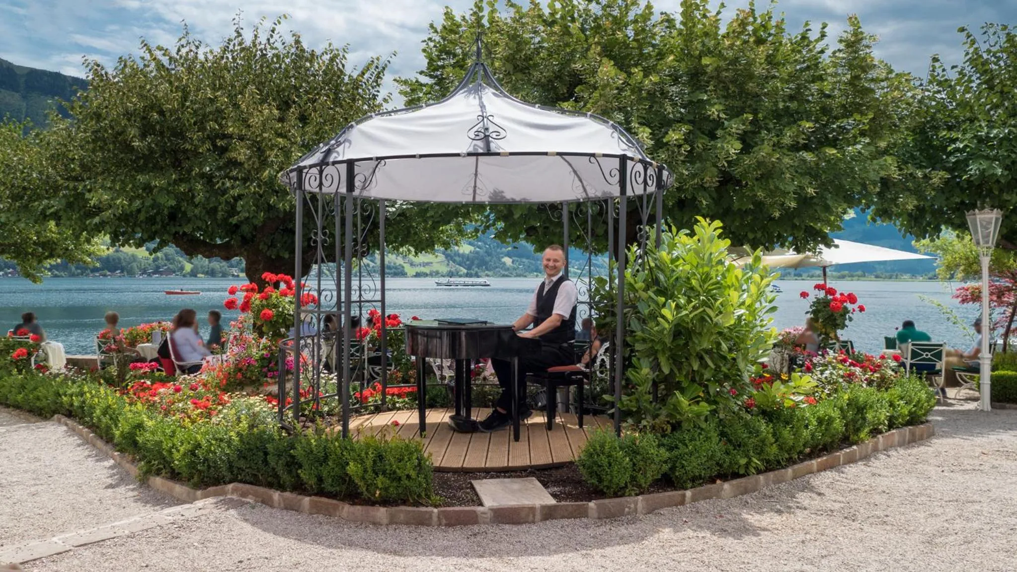 Restaurant/places to eat in Grand Hotel Zell am See