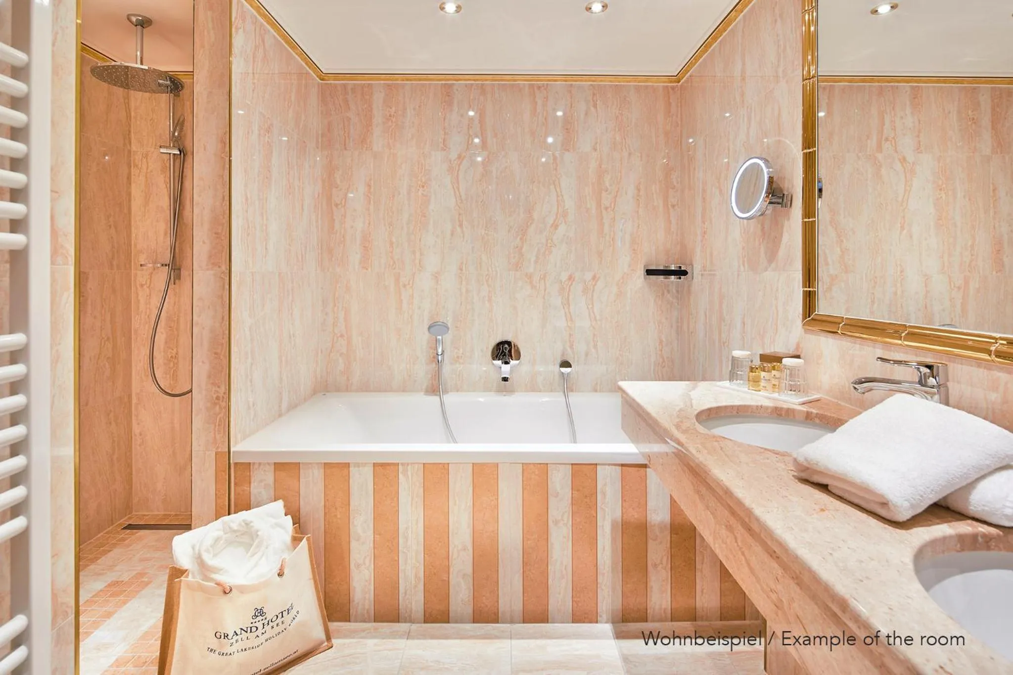 Bathroom, Bed in Grand Hotel Zell am See