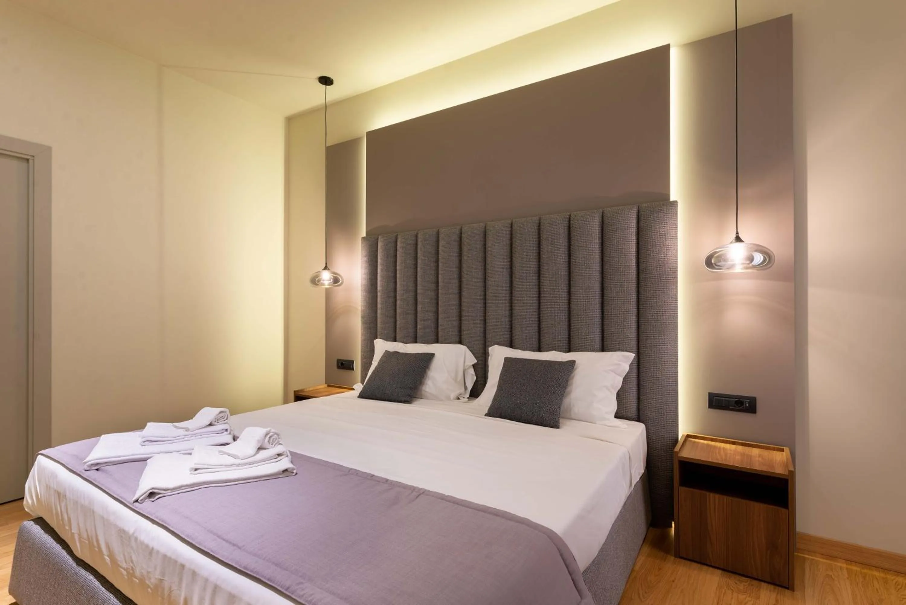 Bed in ELICAL Exclusive Private Suites