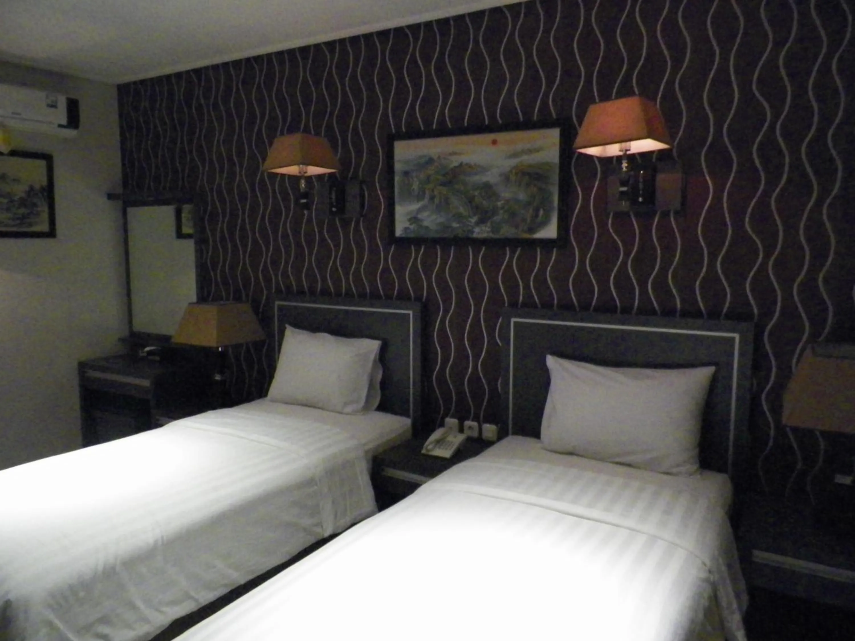 Bedroom, Bed in Hotel Victory Bandung