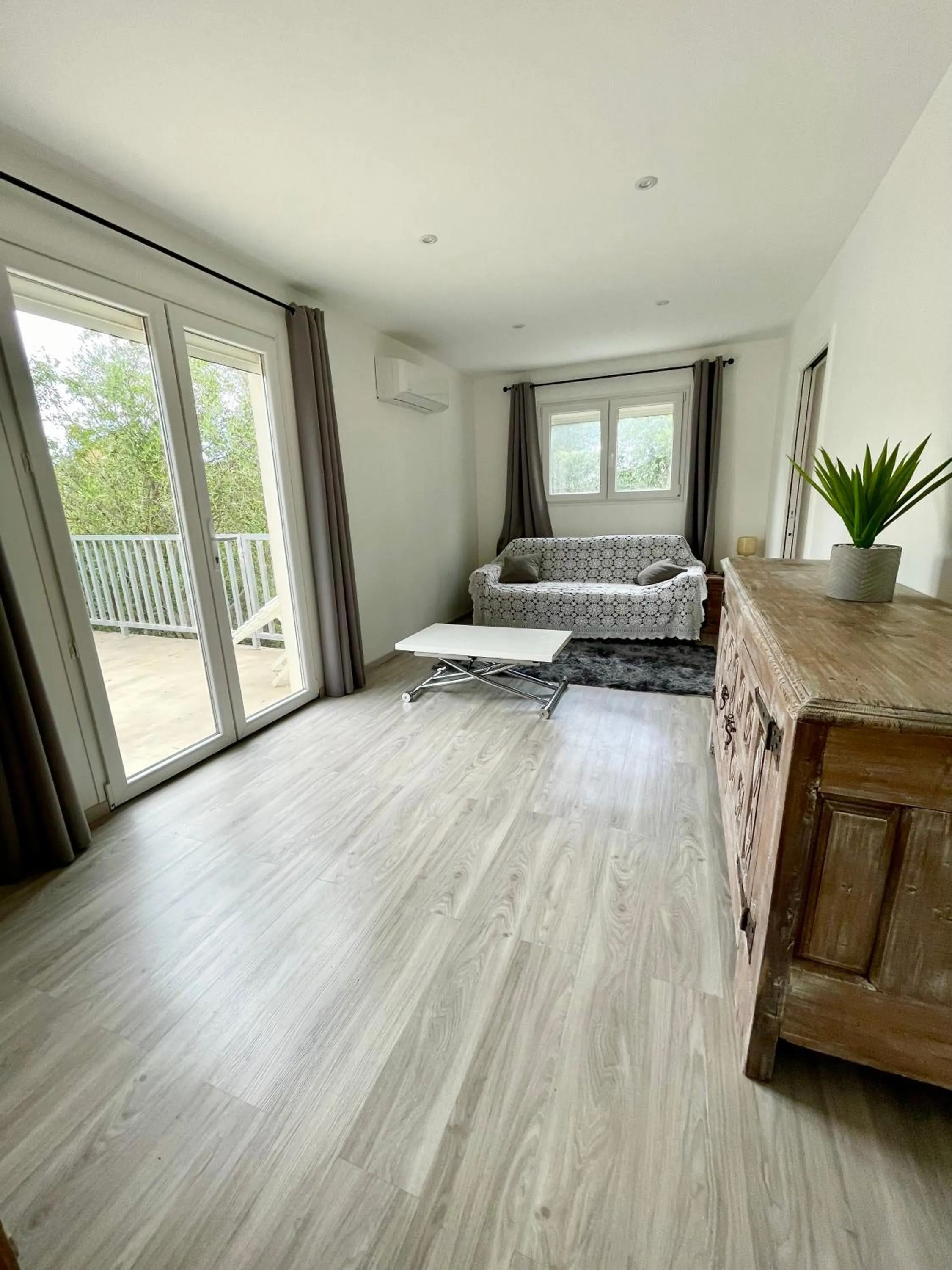 Living room, Bed in Le Fenouillet Cottage proche des Grands Buffets