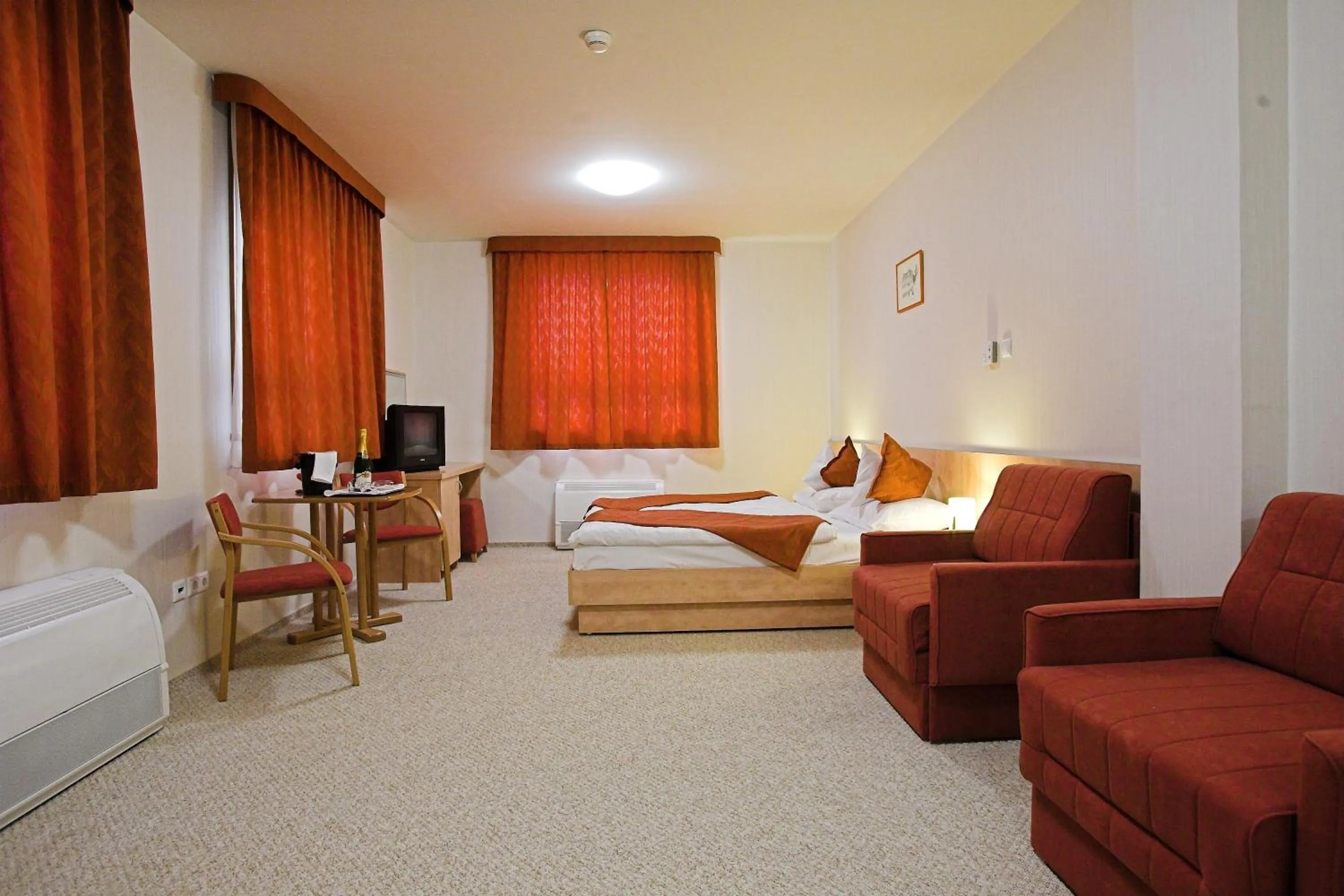 Photo of the whole room, Bed in Völgyikút Ház