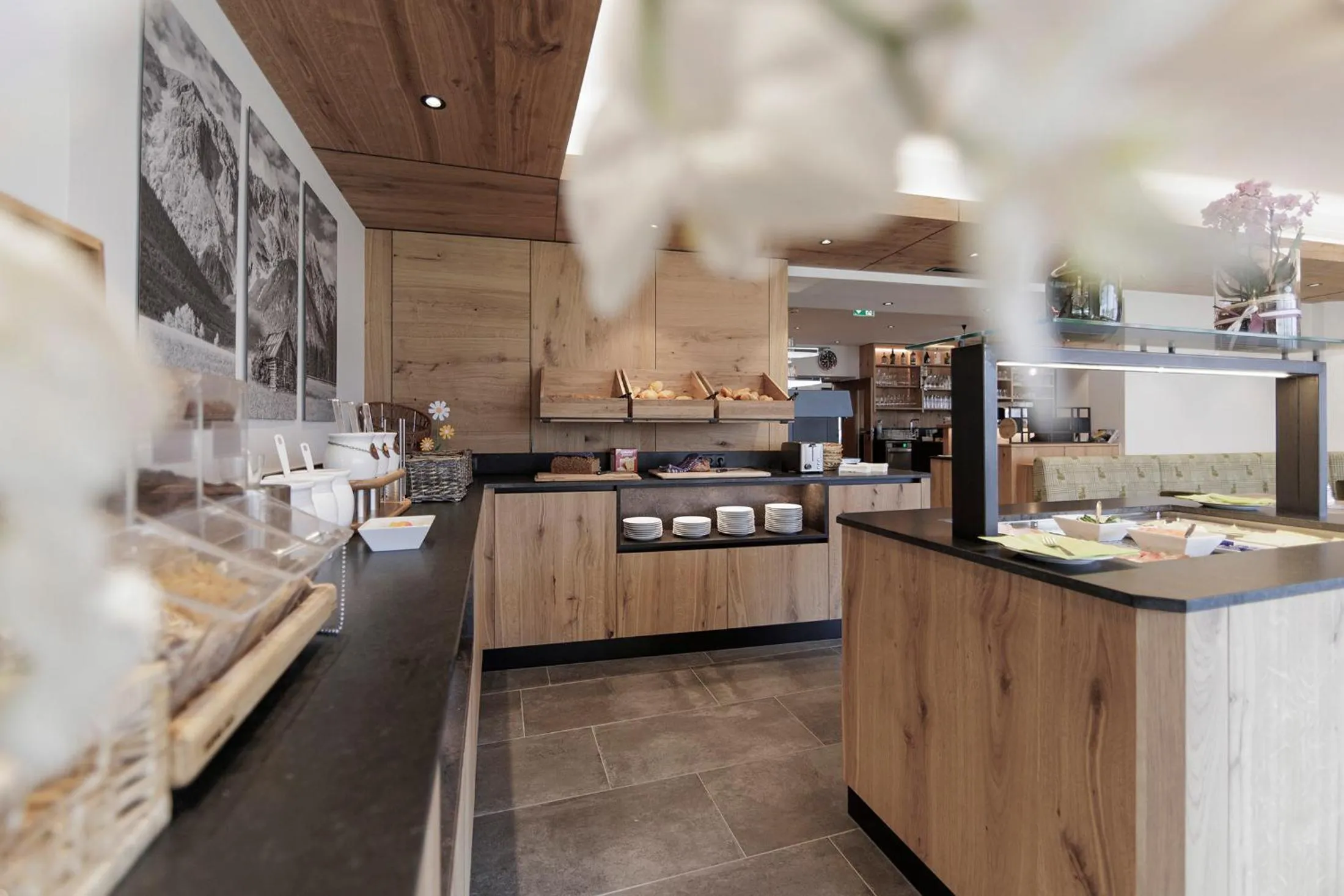 Restaurant/places to eat in Hotel Neuwirt