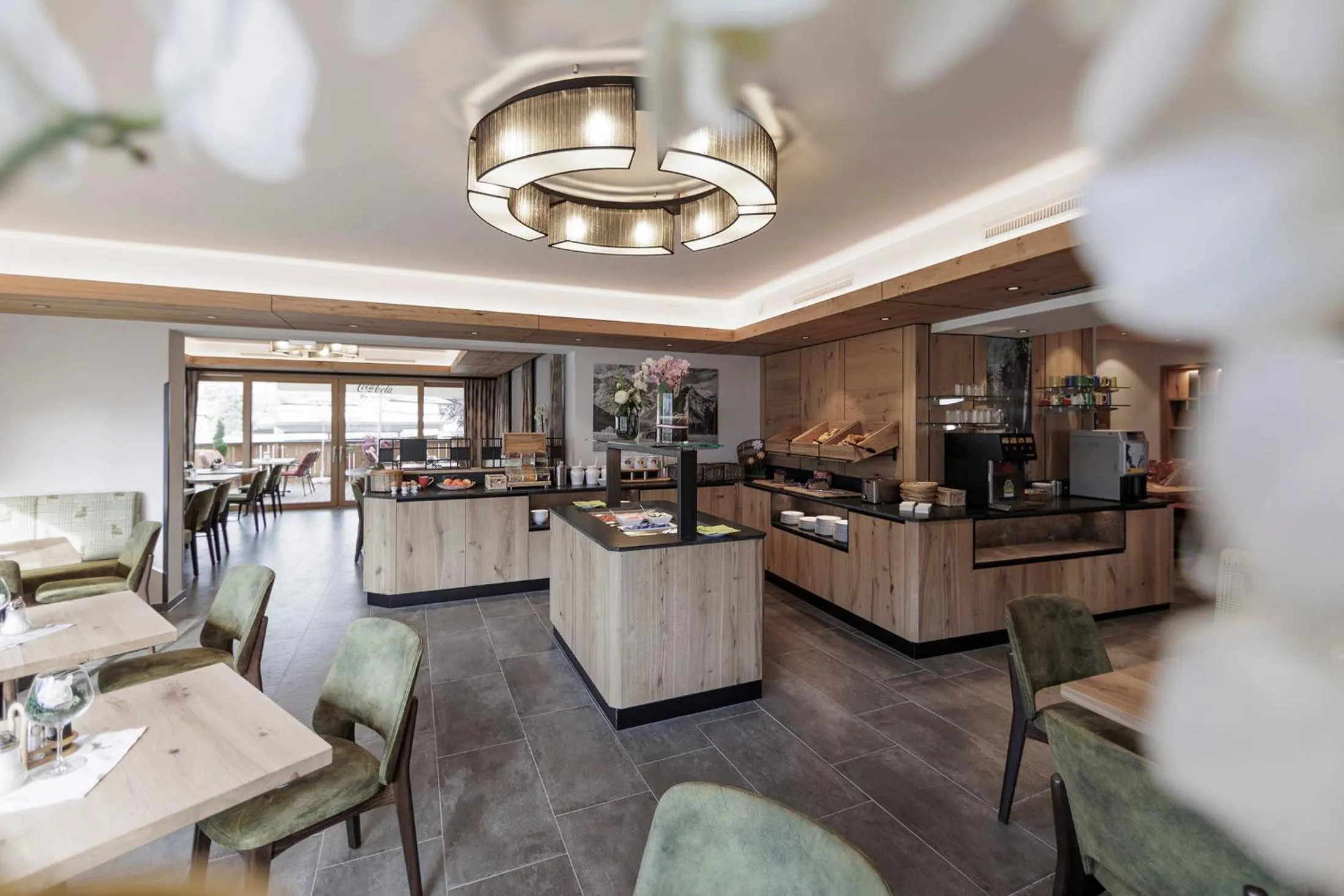 Restaurant/places to eat in Hotel Neuwirt