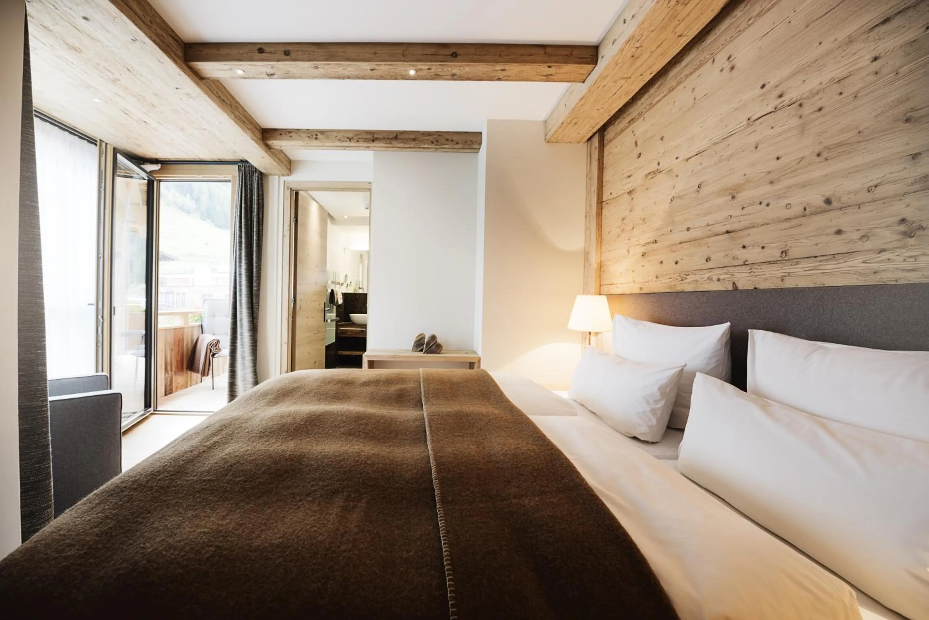 Bedroom, Bed in Galzig Lodge