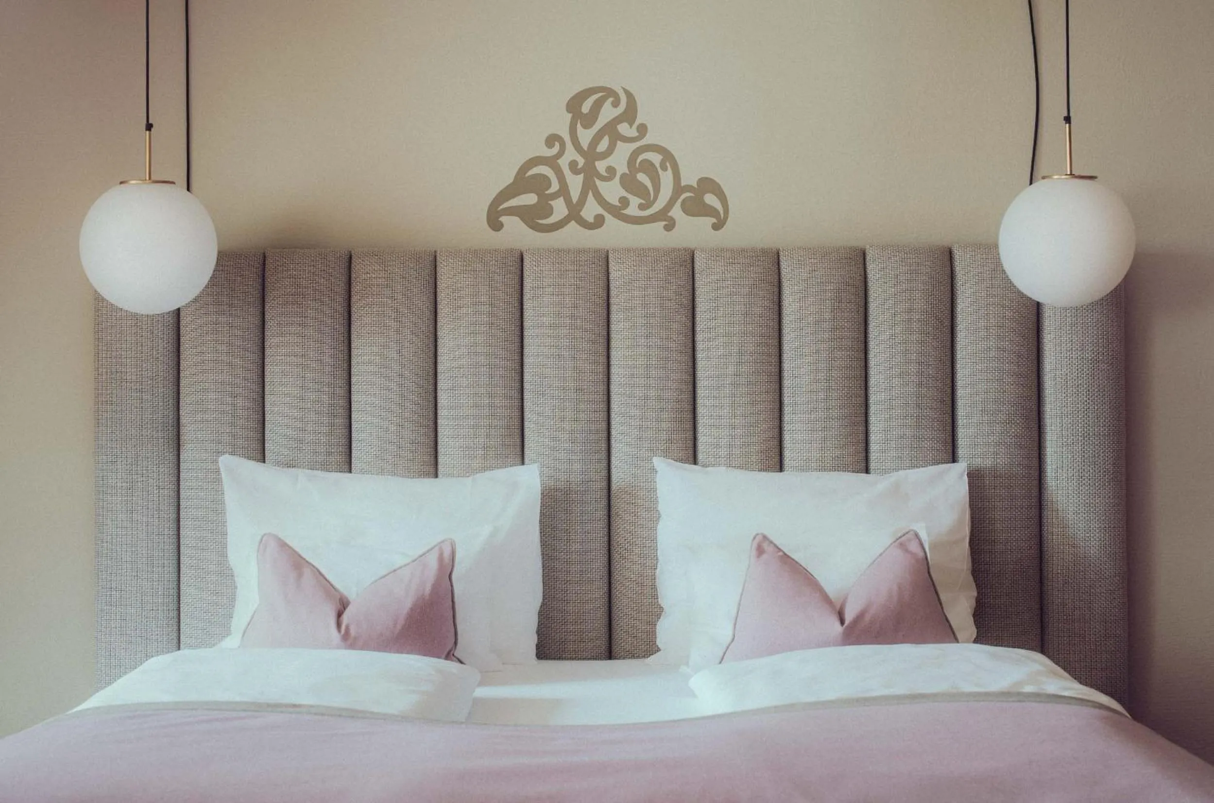 Bed in Romantik Spa Hotel Elixhauser Wirt