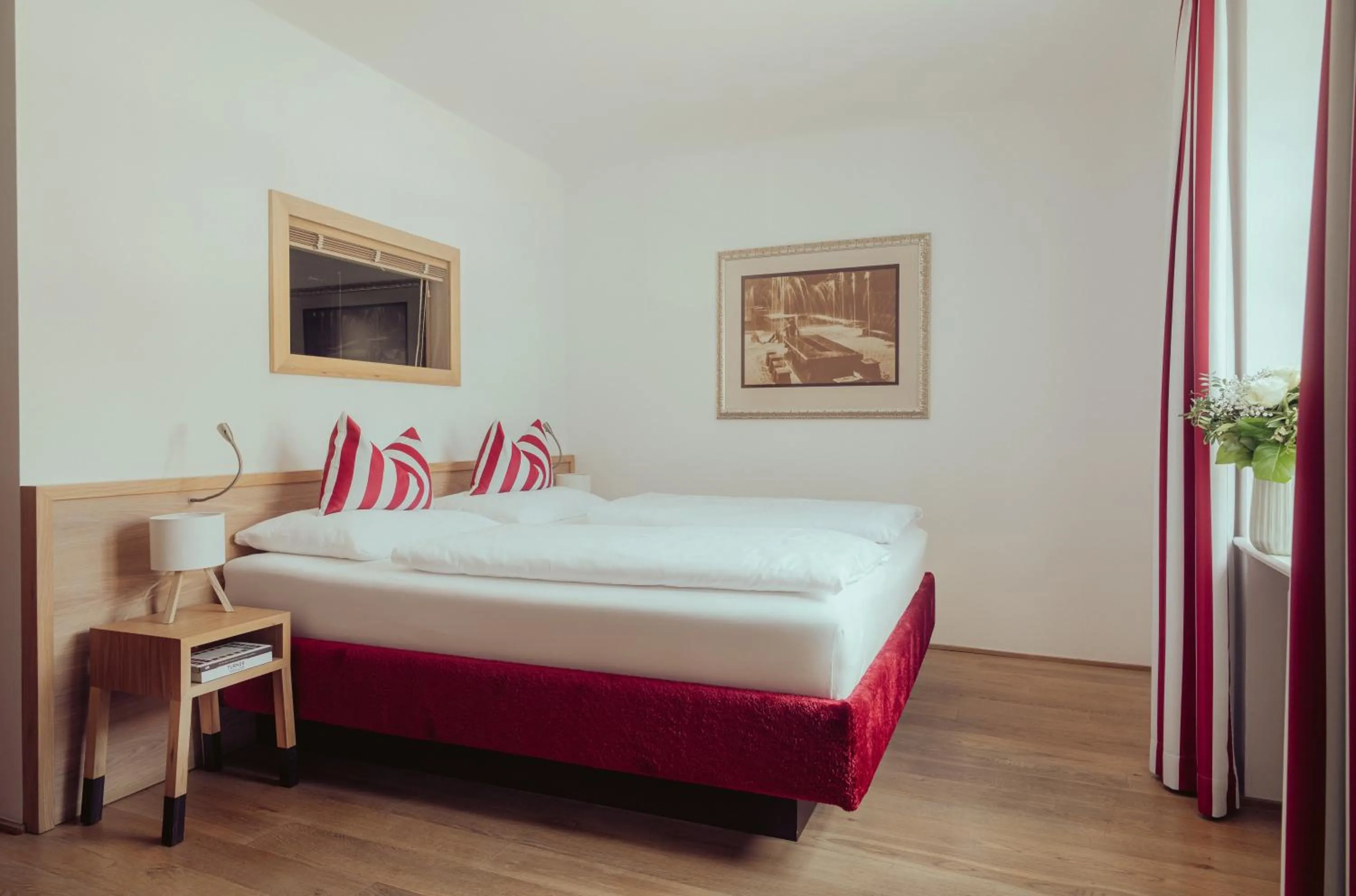 Bed in Romantik Spa Hotel Elixhauser Wirt