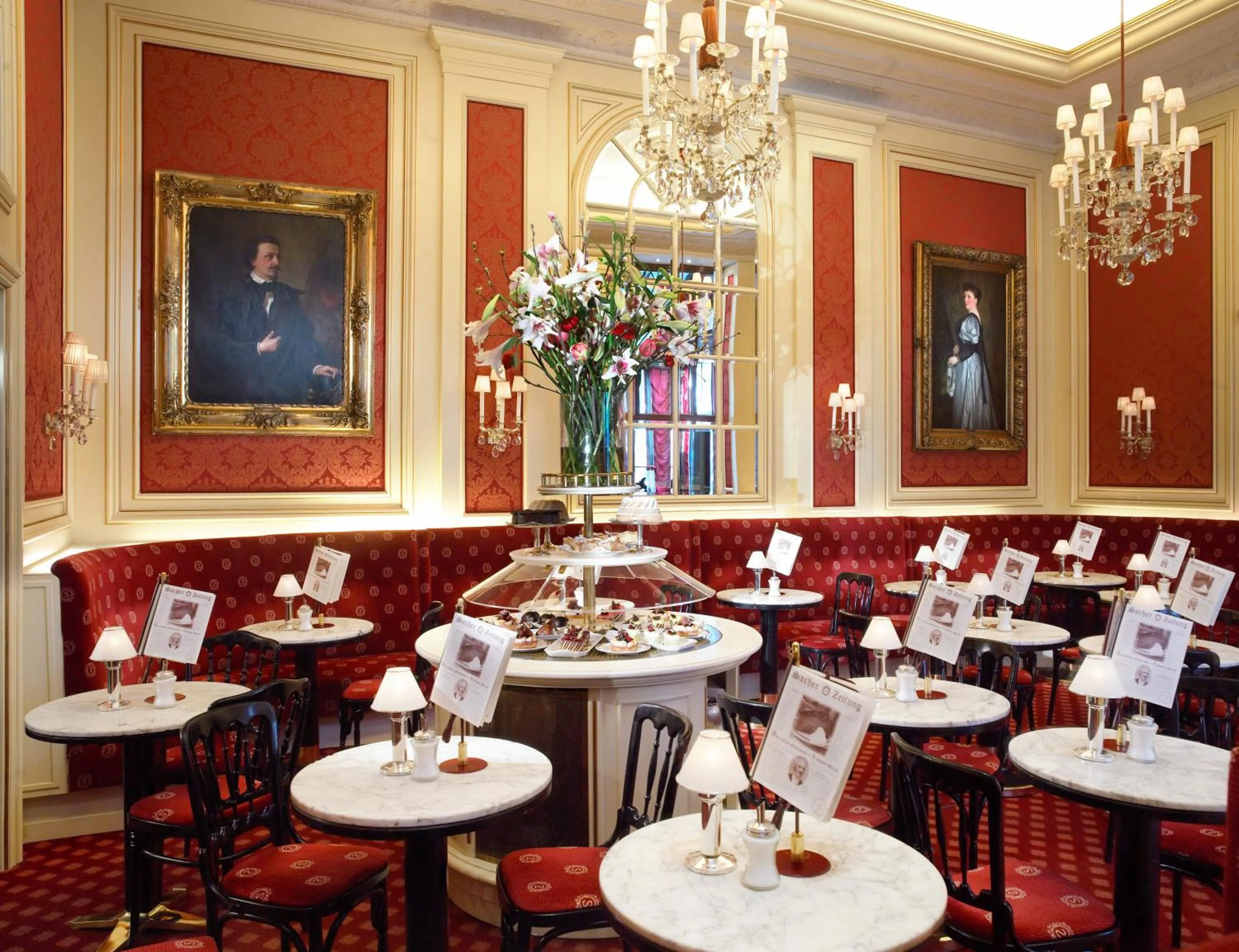 Lounge or bar in Hotel Sacher Wien