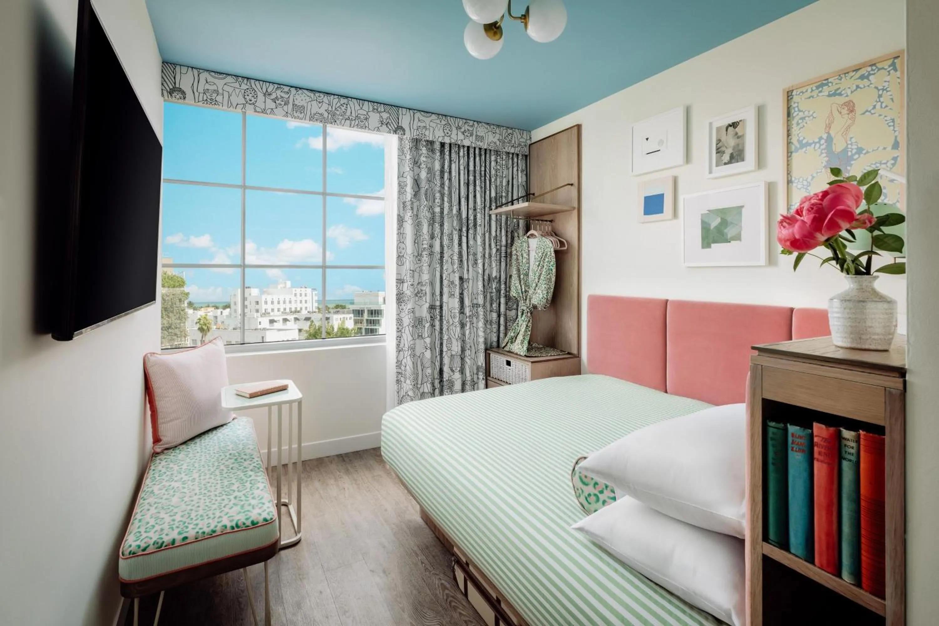 Photo of the whole room, Bed in The Goodtime Hotel, Miami Beach a Tribute Portfolio Hotel