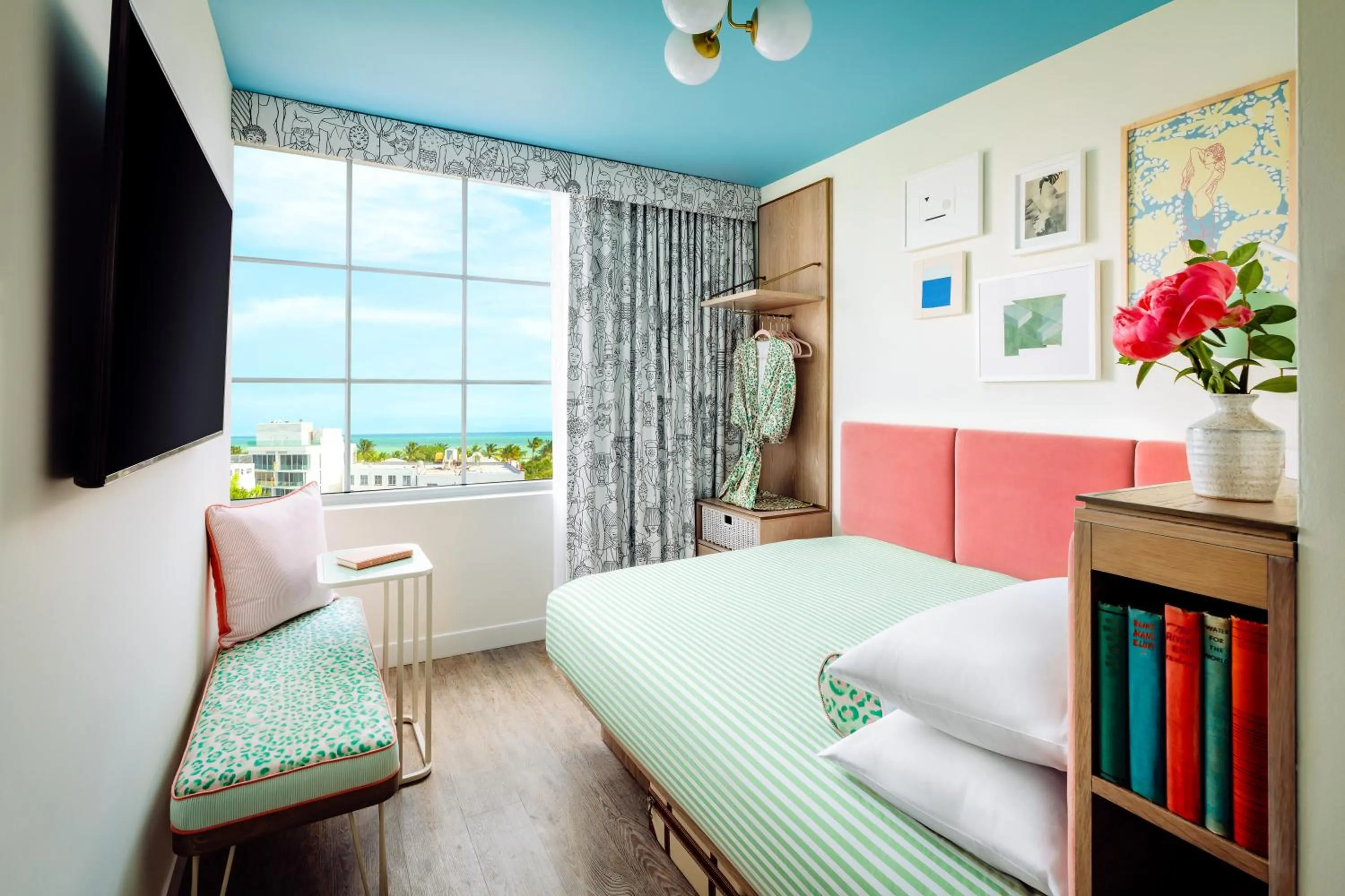 Photo of the whole room, Bed in The Goodtime Hotel, Miami Beach a Tribute Portfolio Hotel