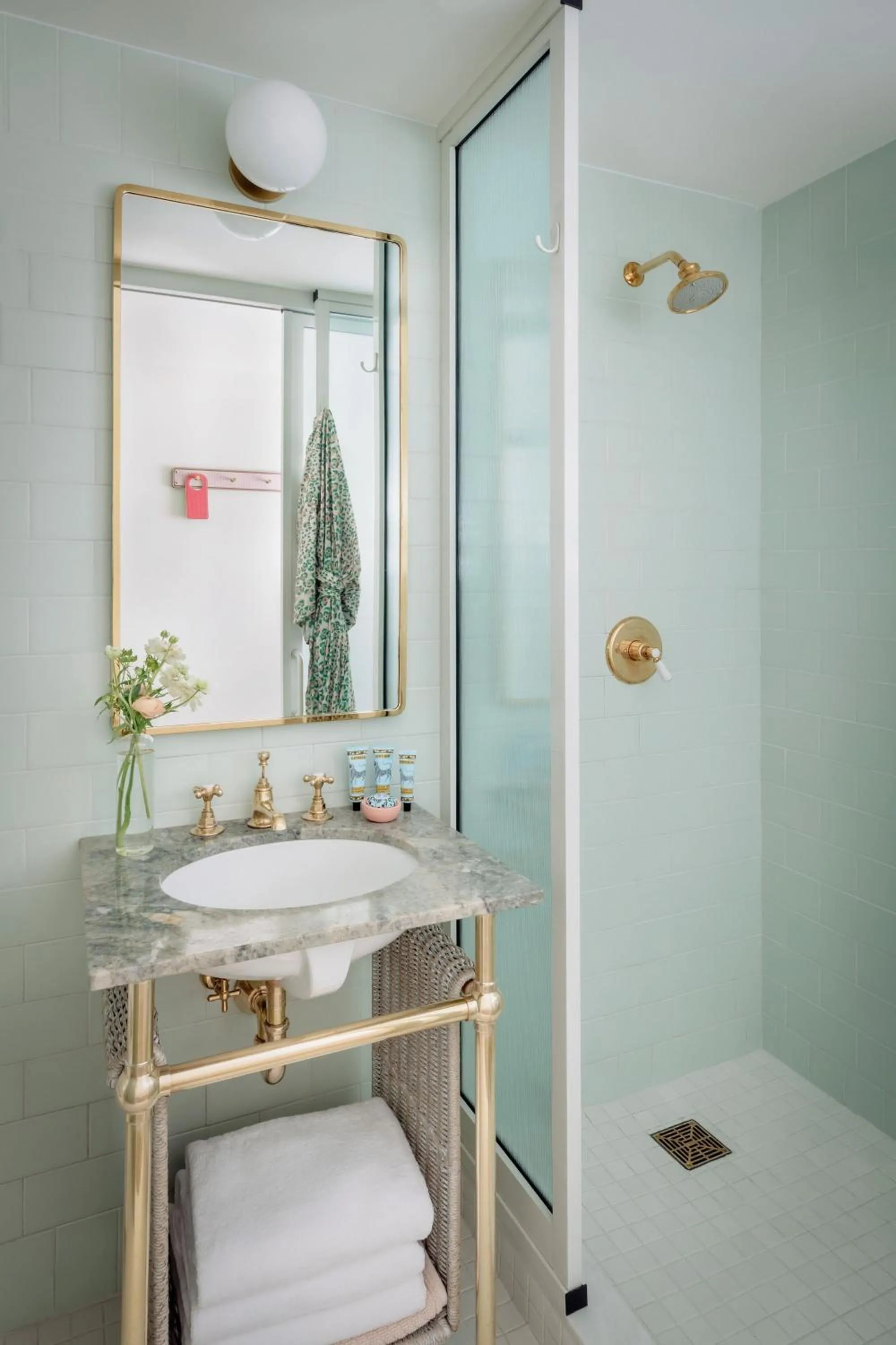 Bathroom, Bed in The Goodtime Hotel, Miami Beach a Tribute Portfolio Hotel