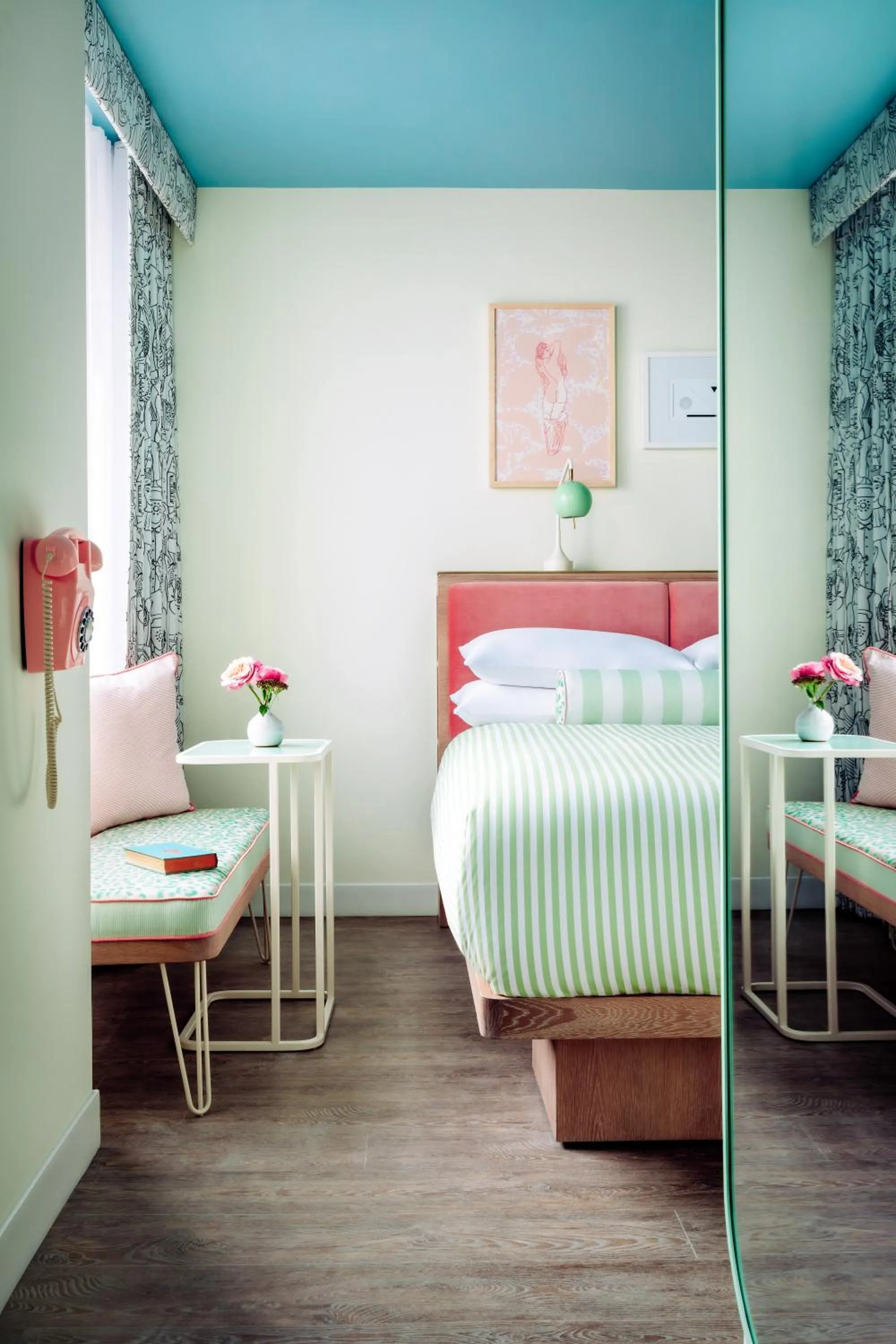 Bed in The Goodtime Hotel, Miami Beach a Tribute Portfolio Hotel