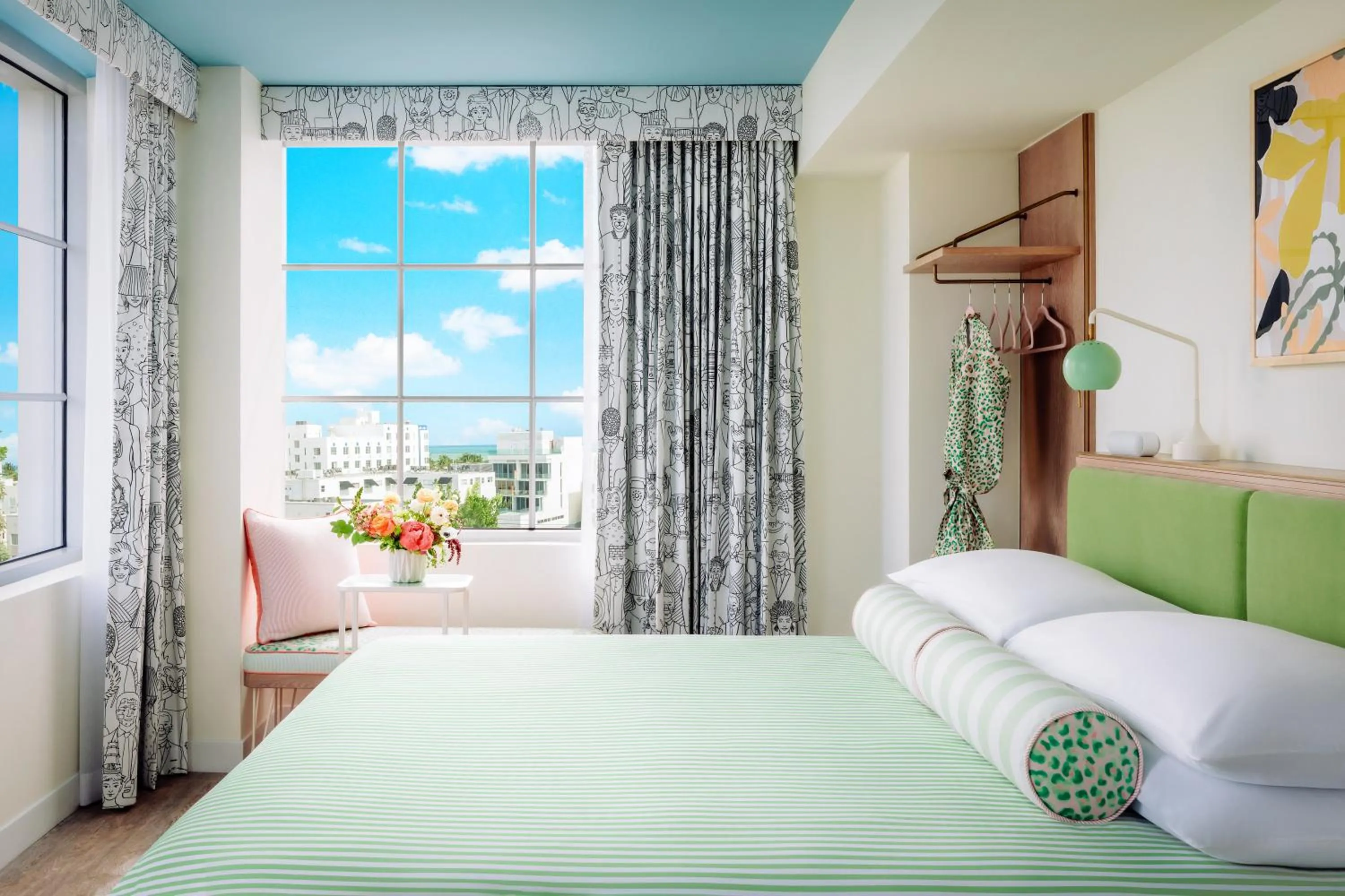 Bed in The Goodtime Hotel, Miami Beach a Tribute Portfolio Hotel