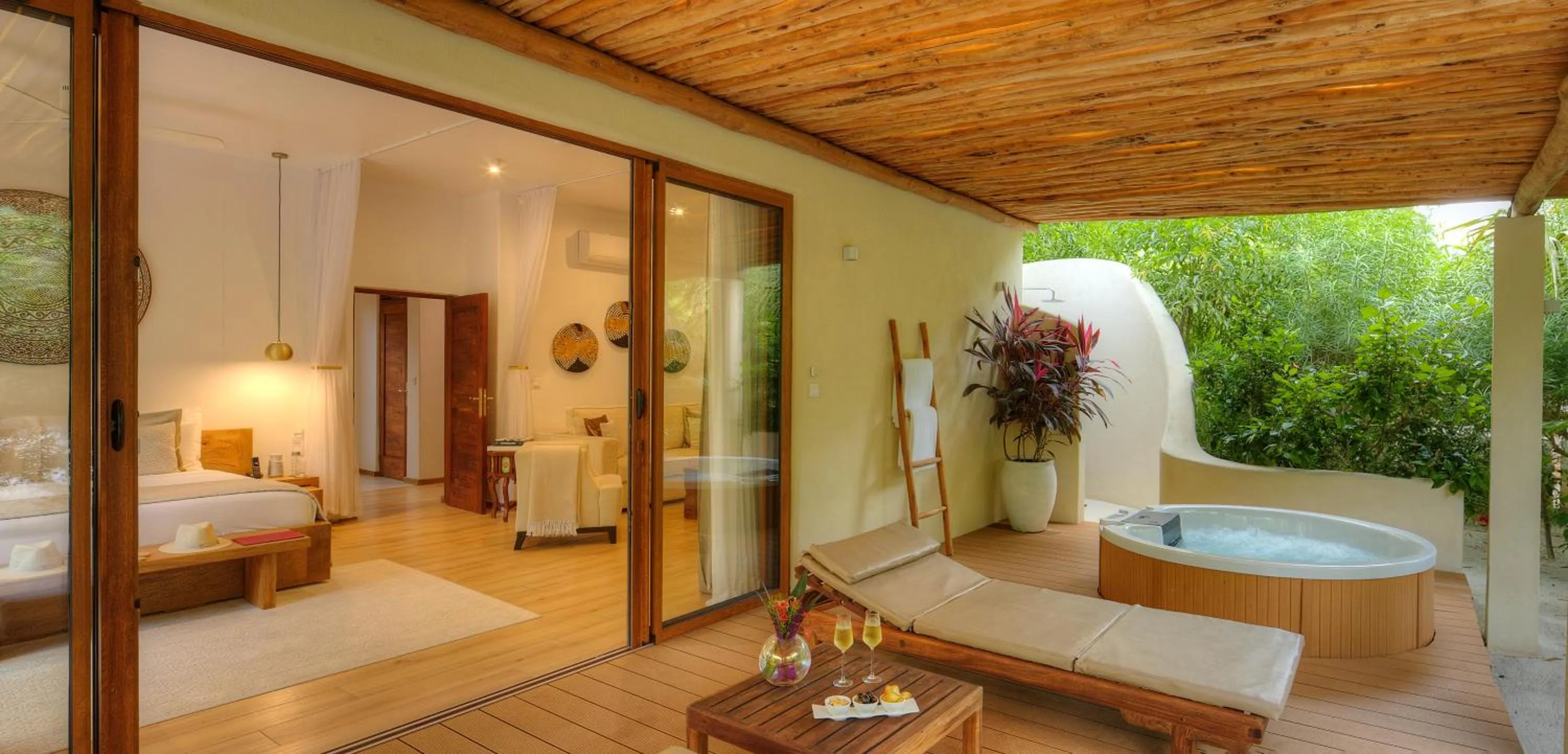 Bed in Zanzibar White Sand Luxury Villas & Spa - Relais & Chateaux