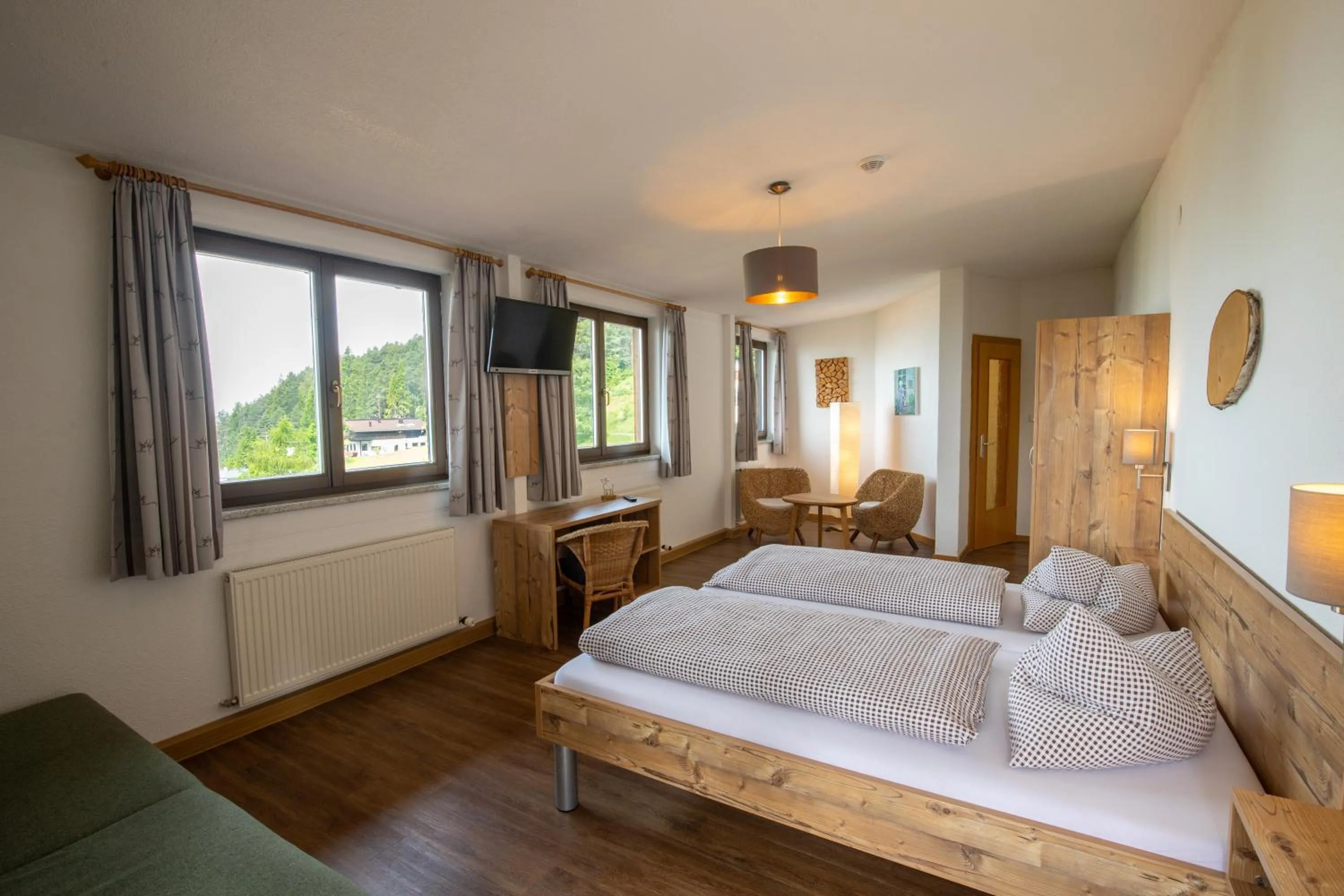 Photo of the whole room, Bed in Hotel Pension Tyrol