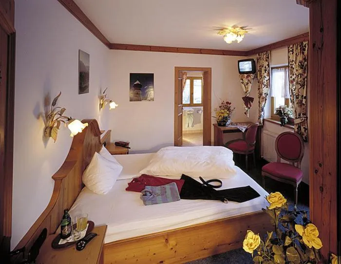 Hotel Aurach