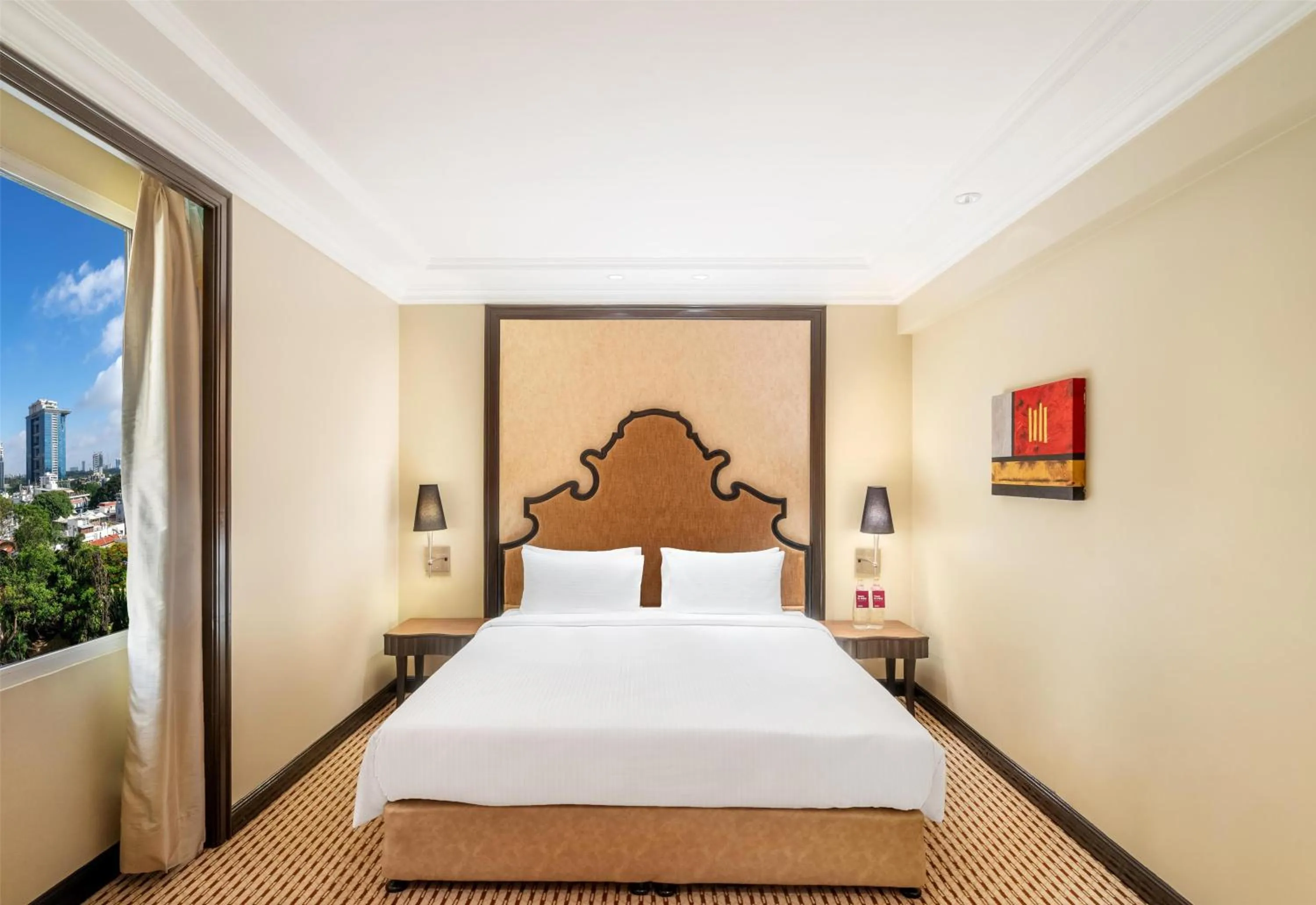 Photo of the whole room, Bed in St Mark's Hotel Bengaluru, a member of Radisson Individuals