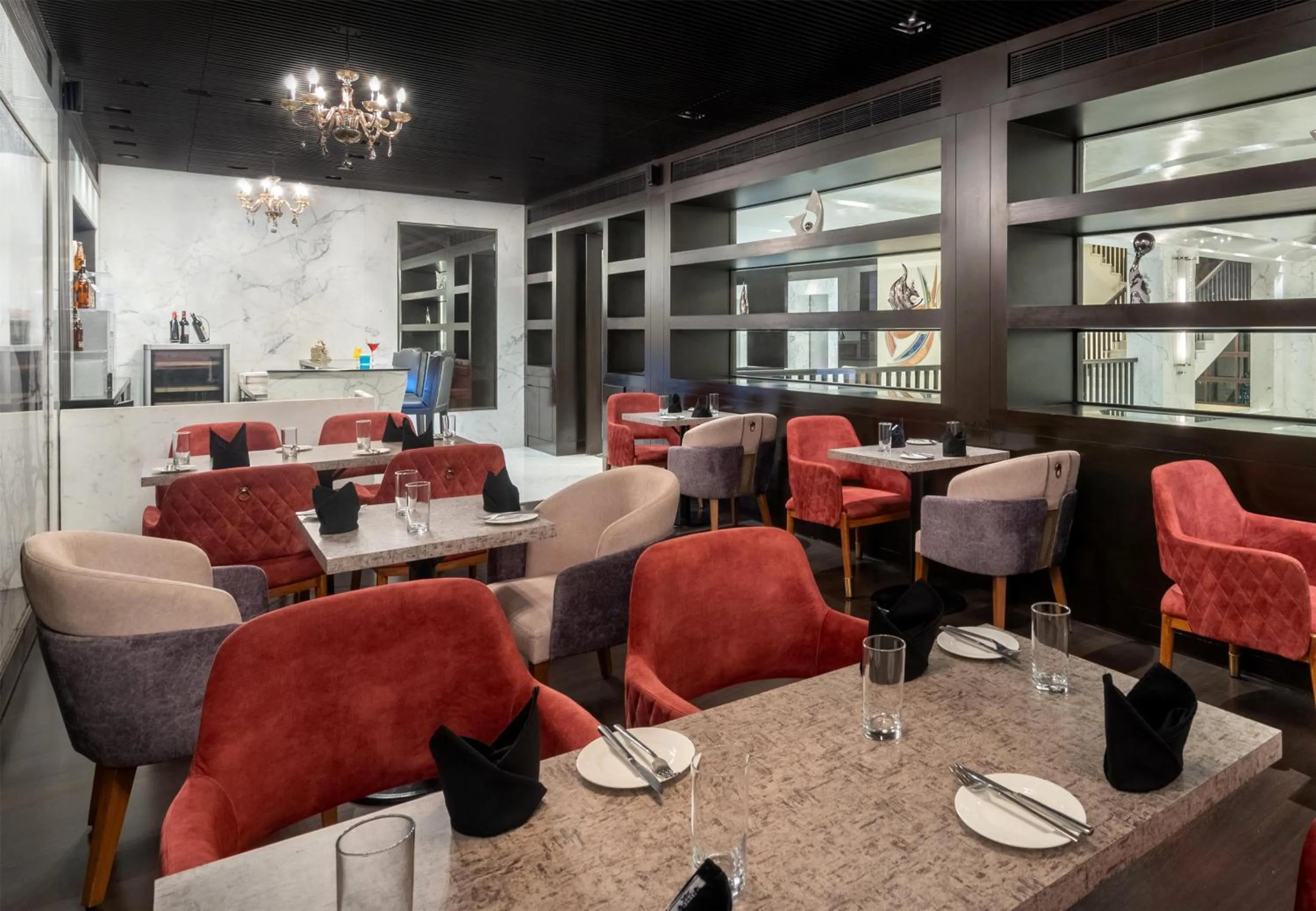 Lounge or bar in St Mark's Hotel Bengaluru, a member of Radisson Individuals