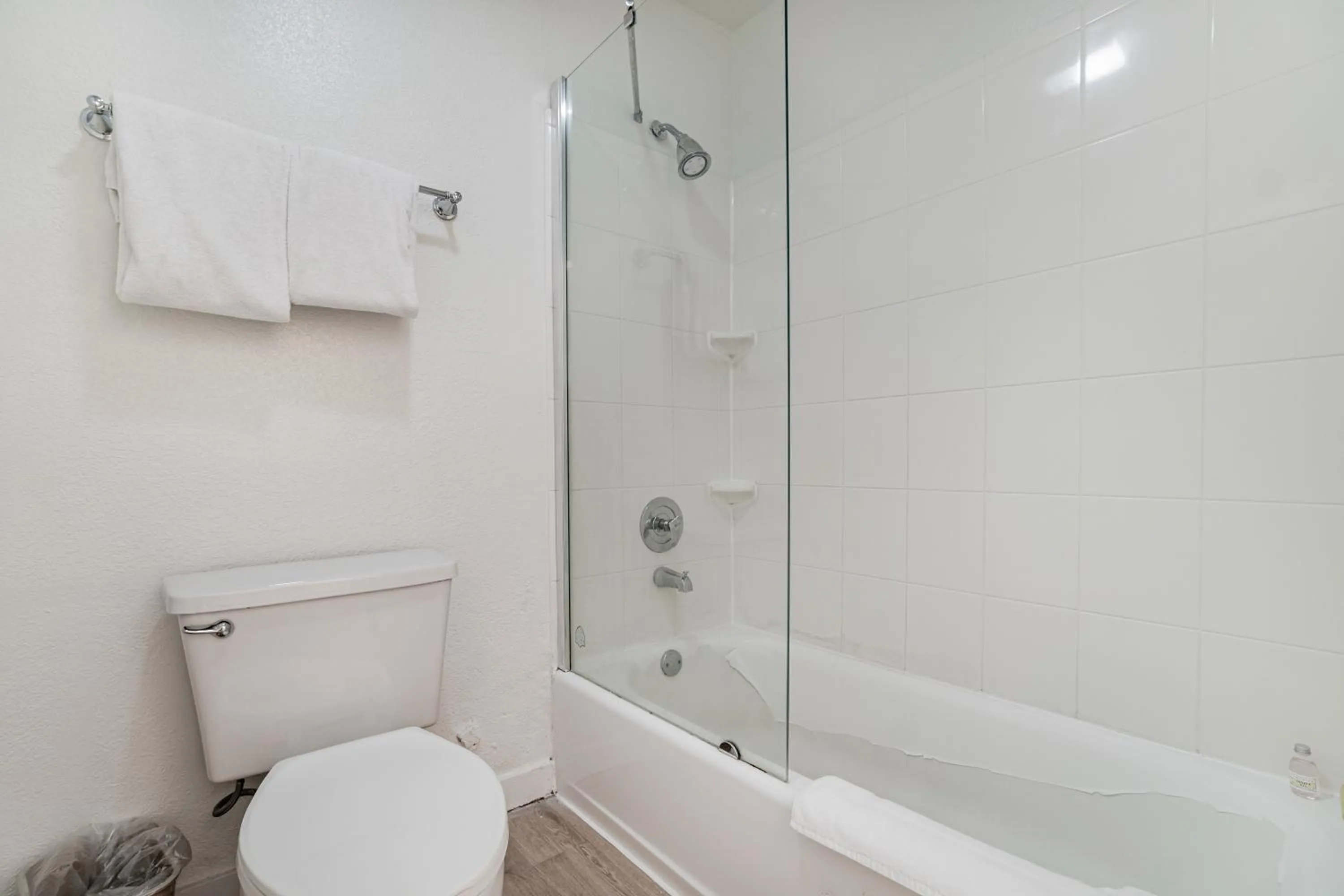 Shower in Doral Inn & Suites Miami Airport West