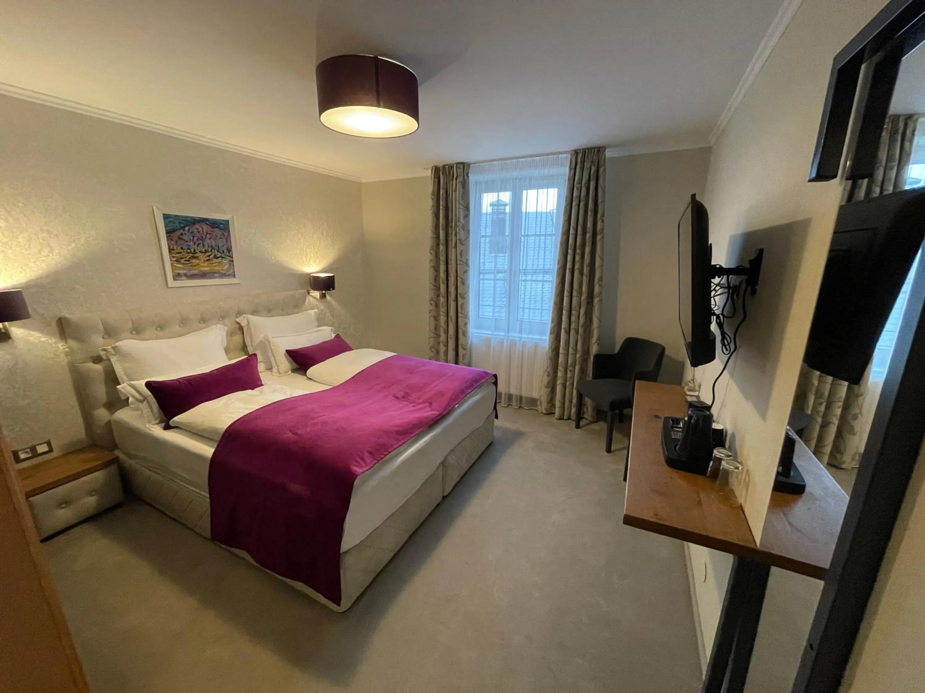 View (from property/room), Bed in Hotel Radetzky