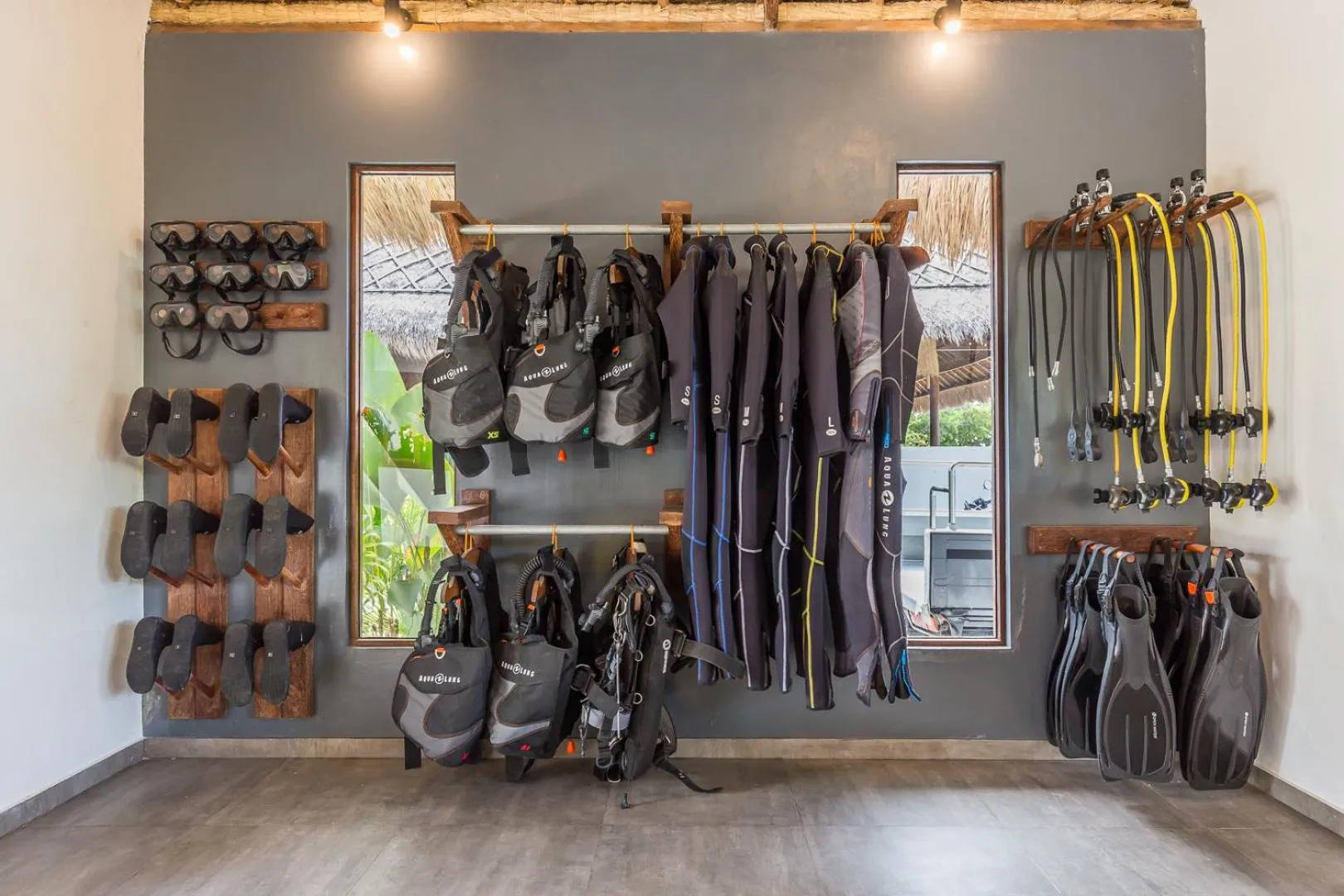 Diving in Emocean Beach Boutique Dive Resort