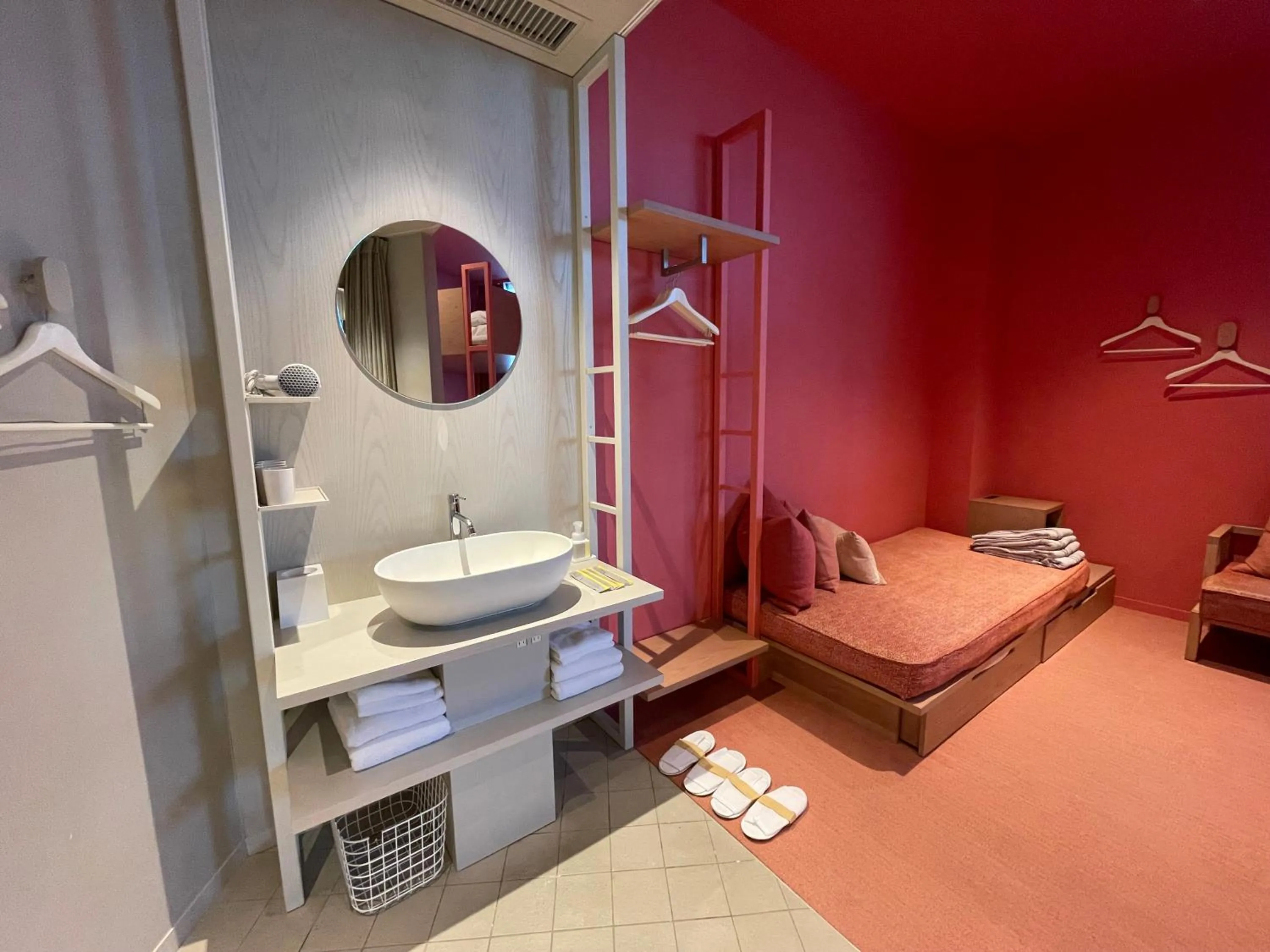 Bed in toggle hotel suidobashi TOKYO