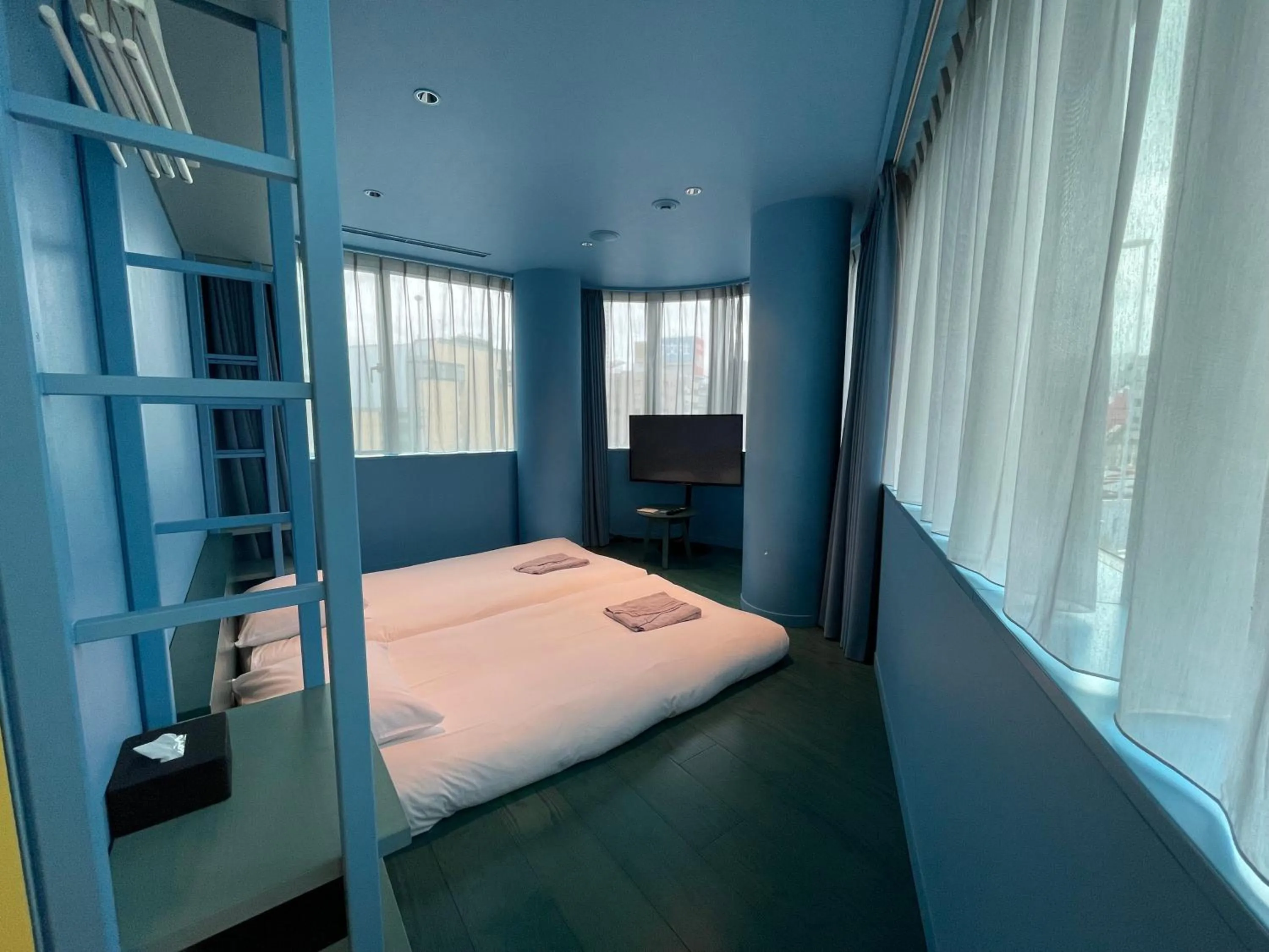 Bed in toggle hotel suidobashi TOKYO