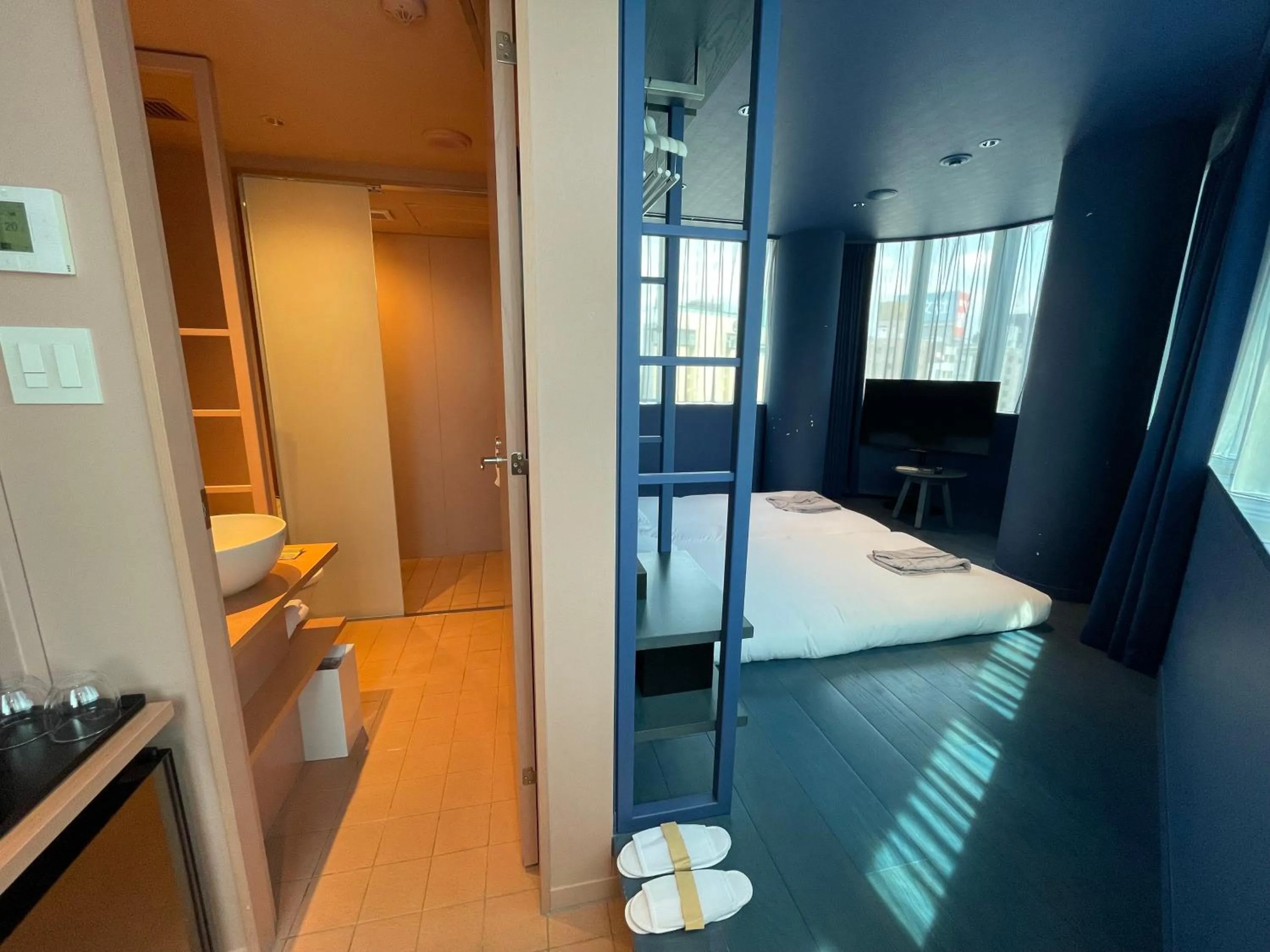 Bed in toggle hotel suidobashi TOKYO