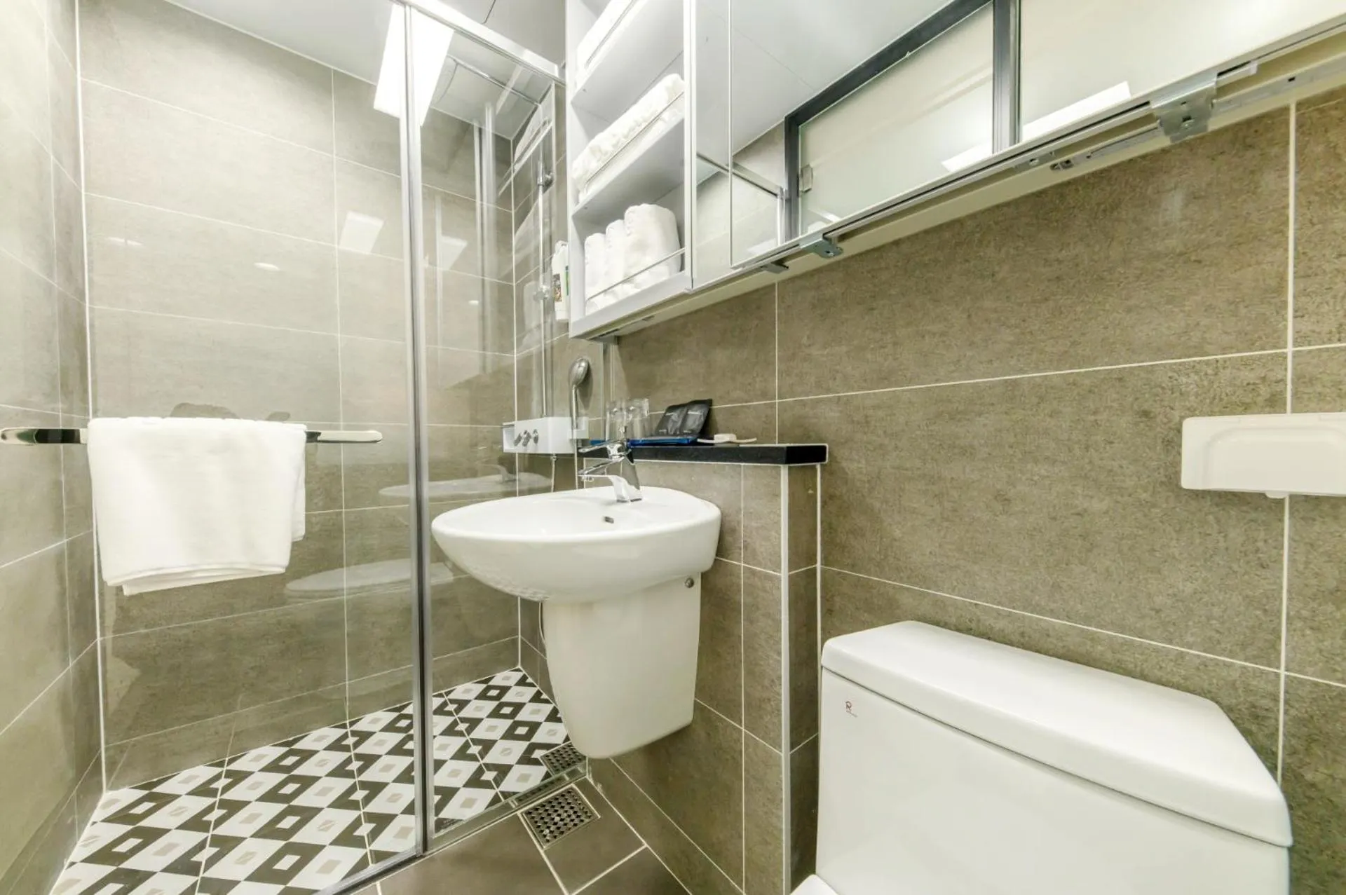 Risen Ocean Park Hotel