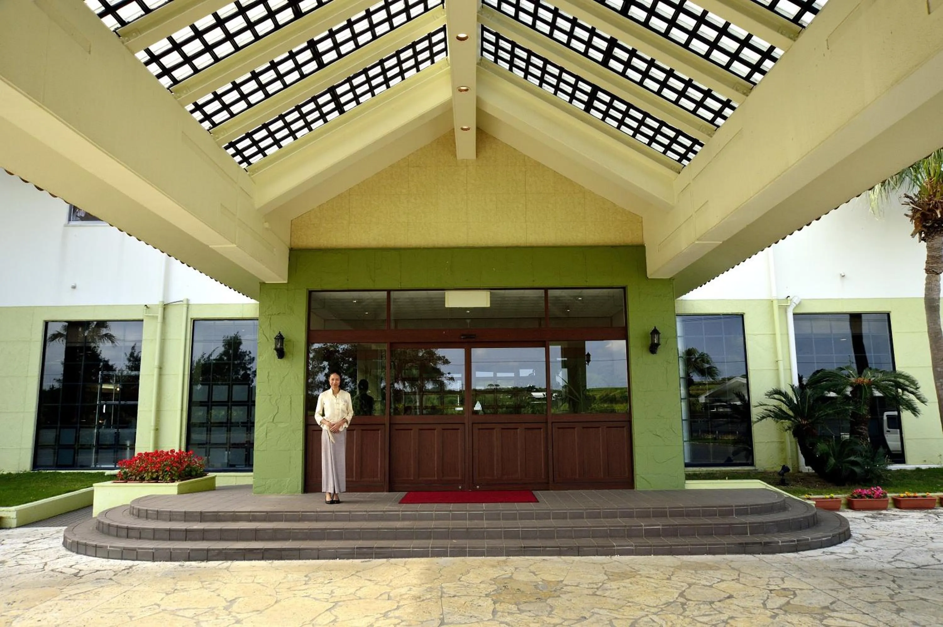 Facade/entrance in EXES Ishigaki