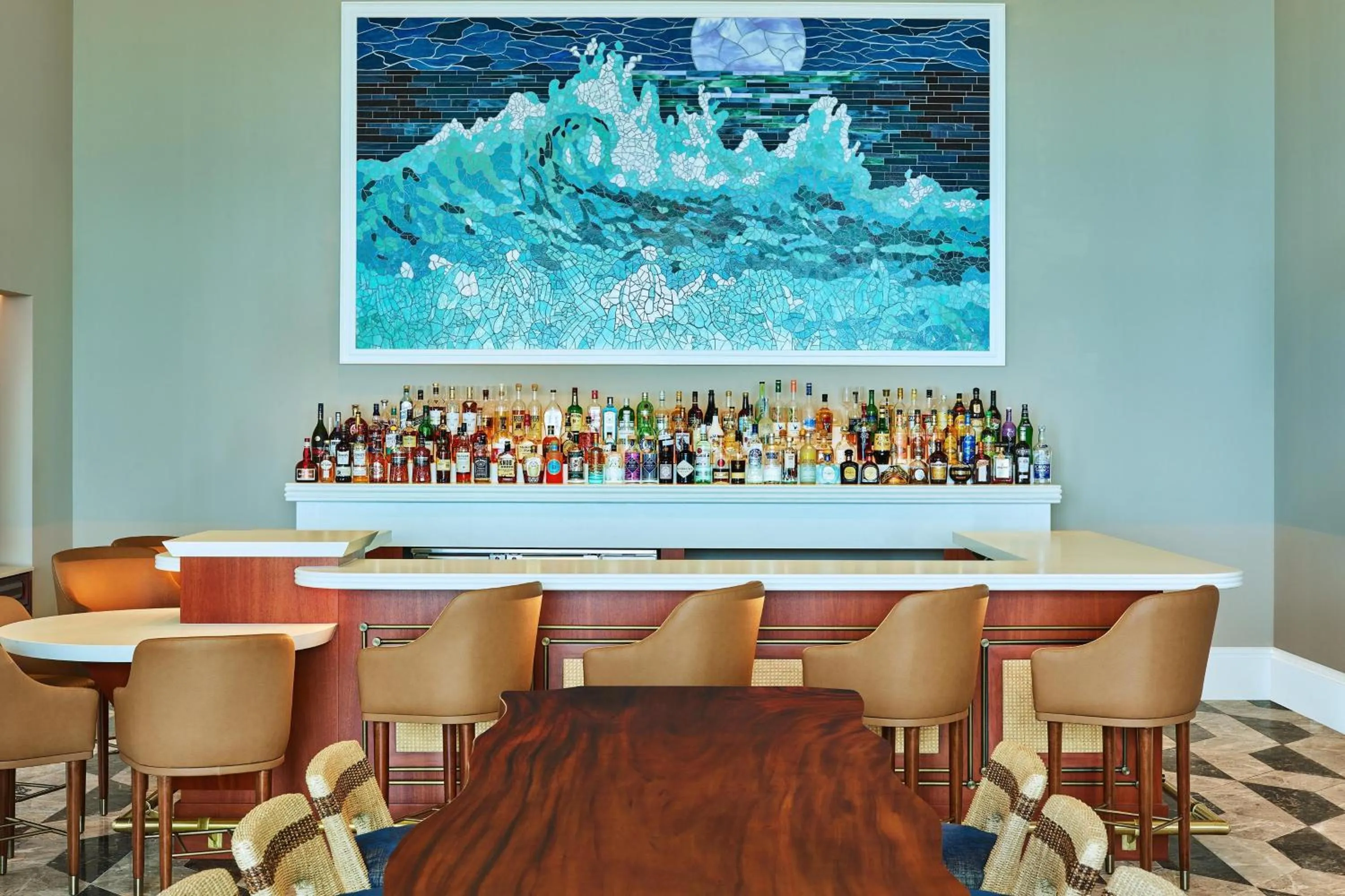 Lounge or bar in The St. Regis Bermuda Resort