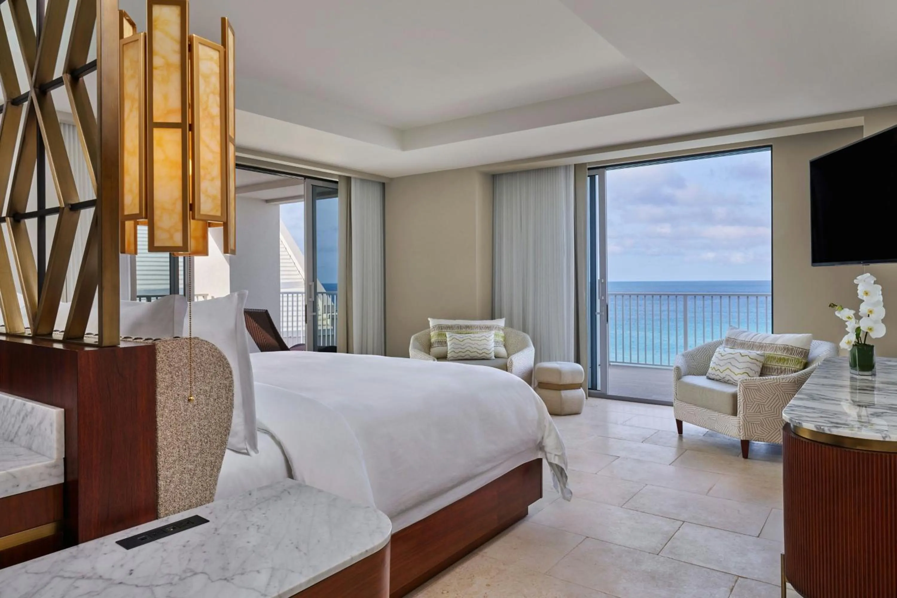 Bedroom, Bed in The St. Regis Bermuda Resort