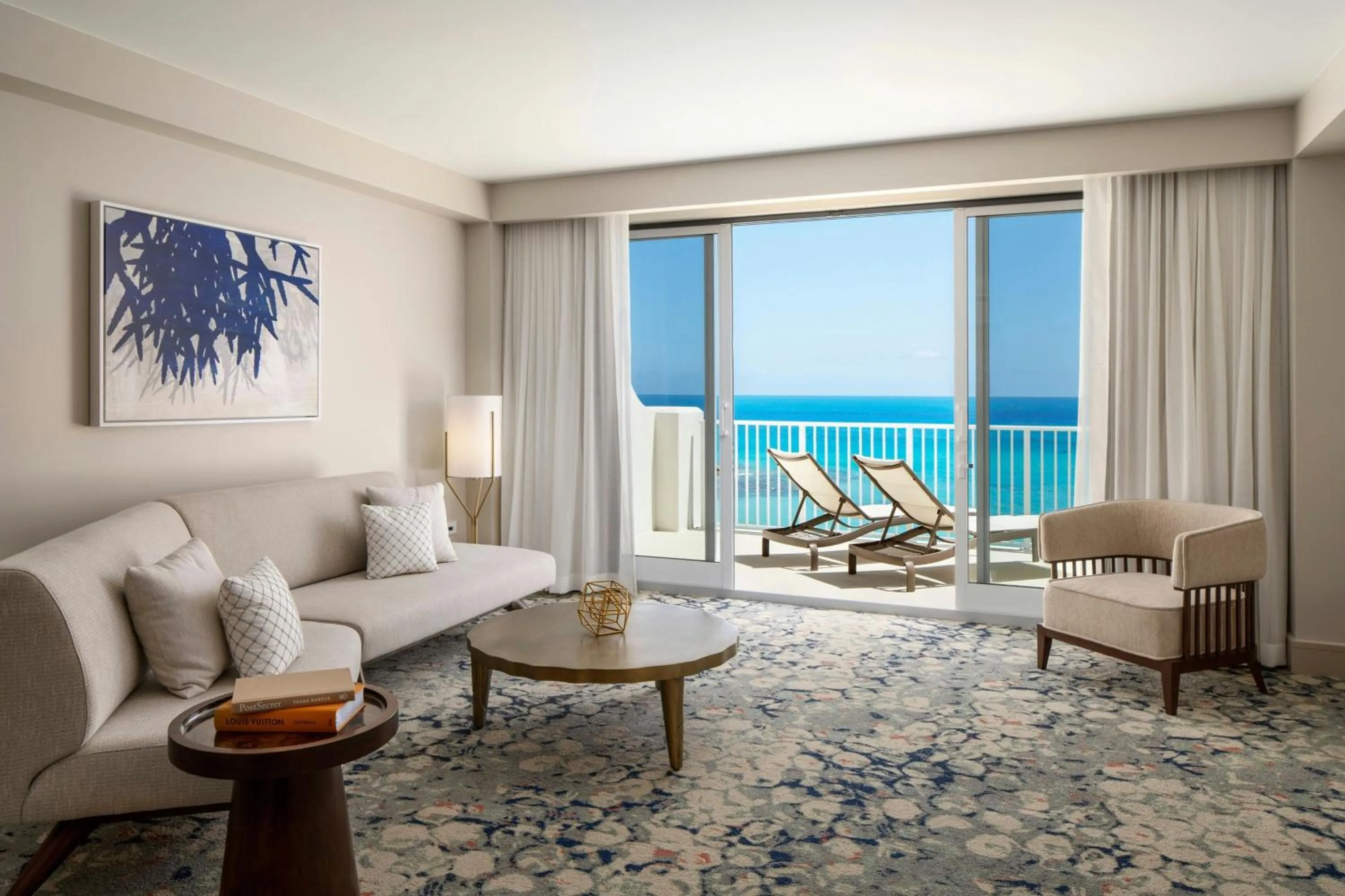 Living room in The St. Regis Bermuda Resort