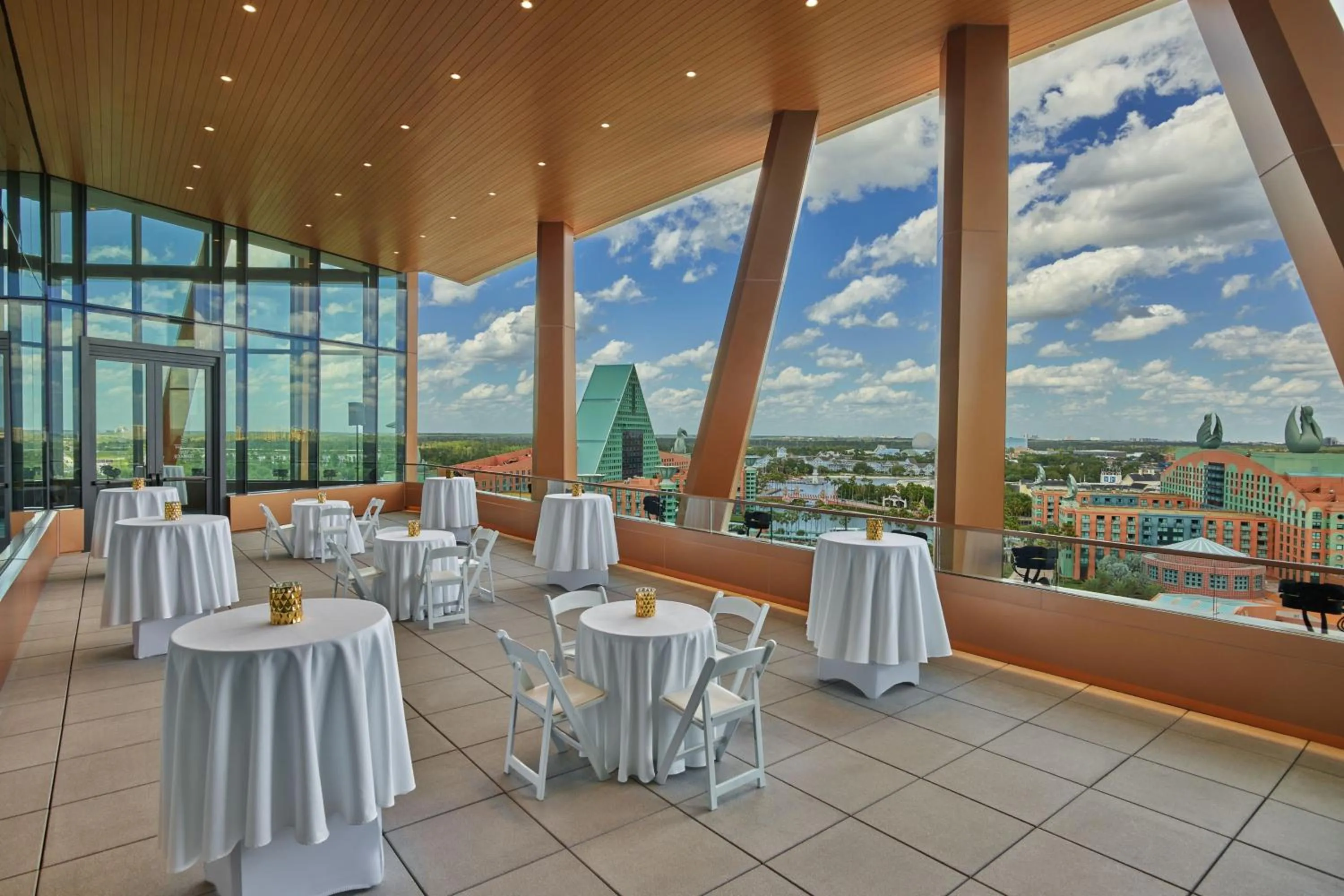 Lobby or reception in Walt Disney World Swan Reserve