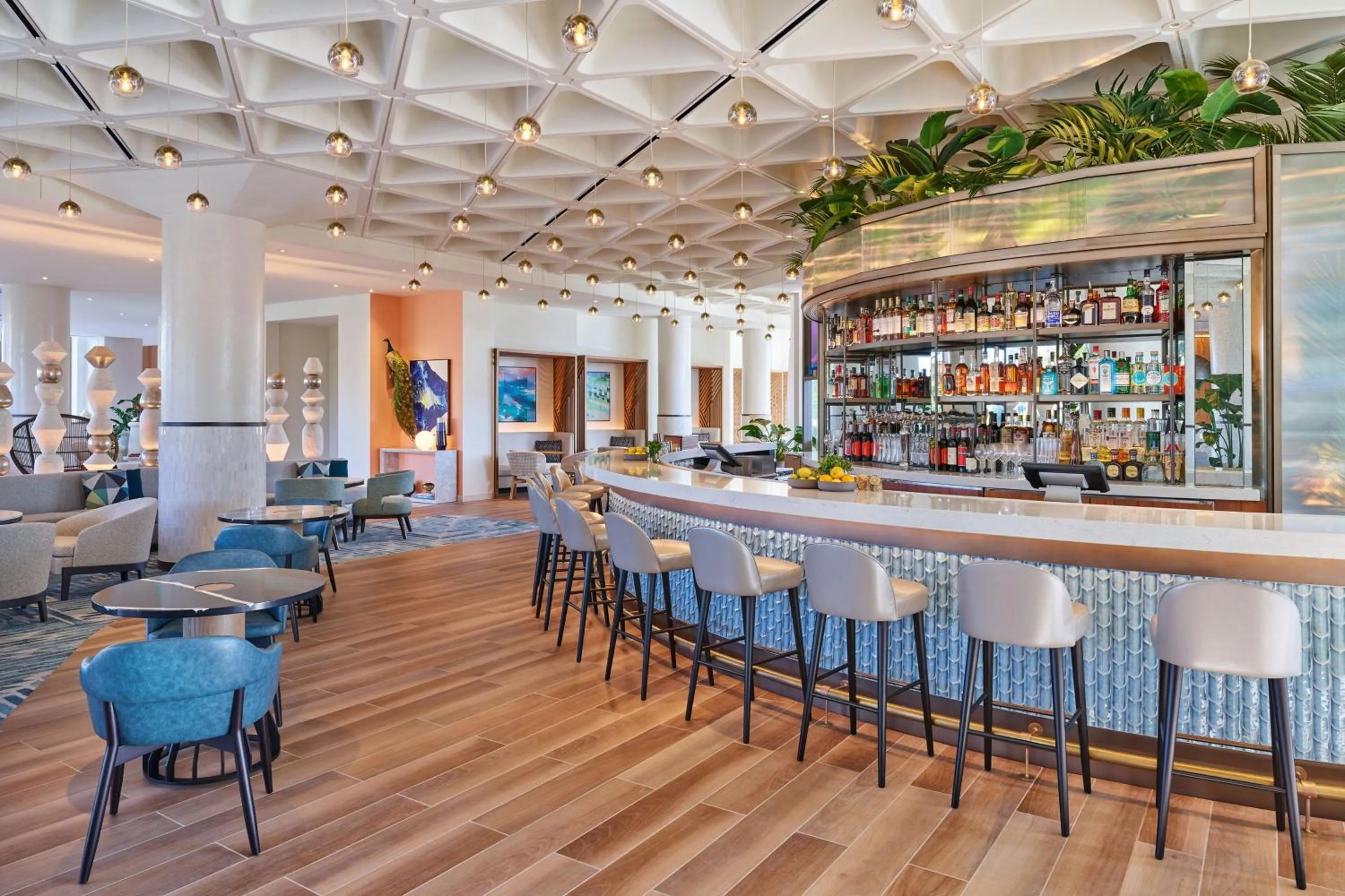 Lounge or bar in Walt Disney World Swan Reserve