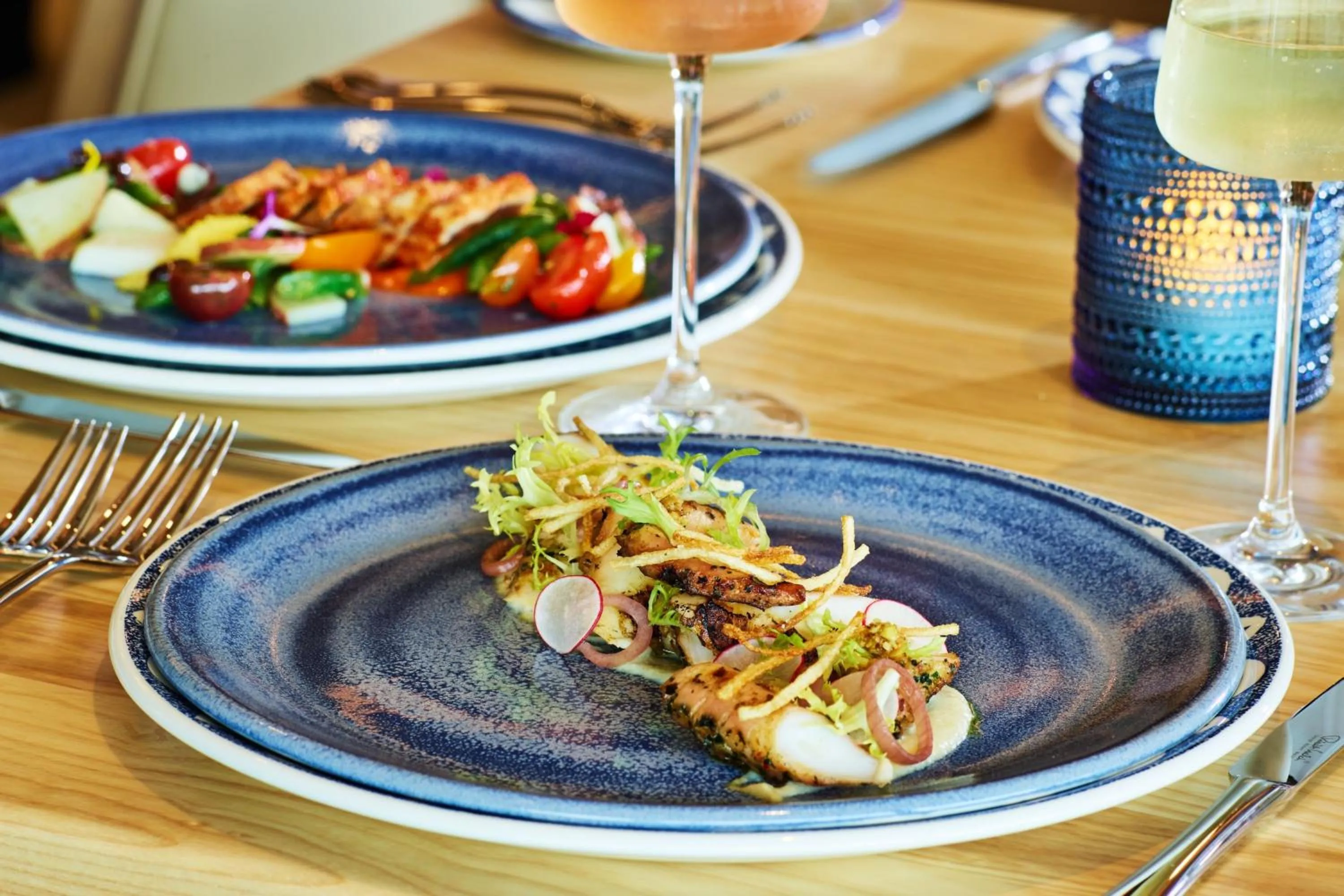 Restaurant/places to eat in Walt Disney World Swan Reserve