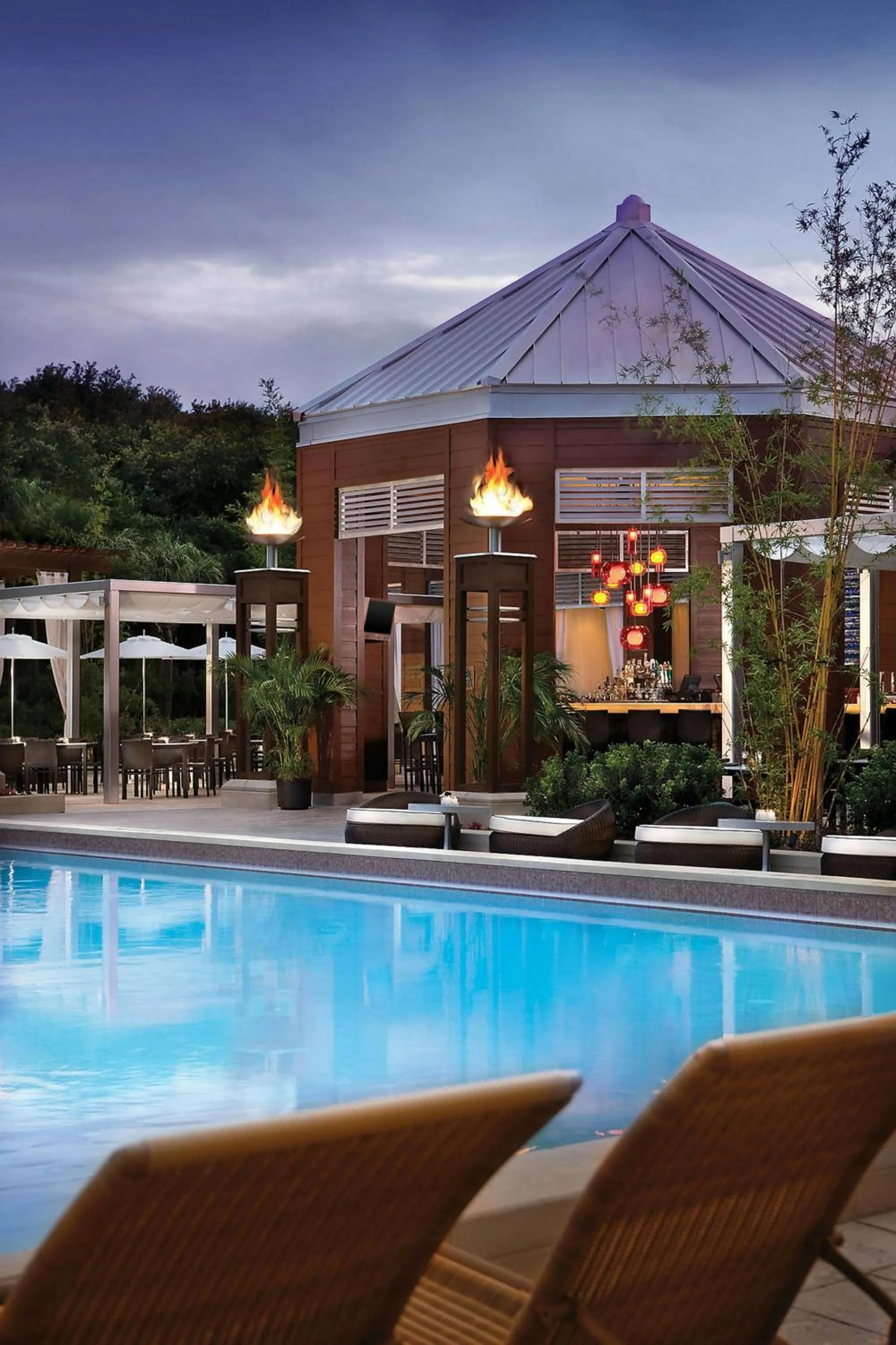 Lounge or bar in Walt Disney World Swan Reserve