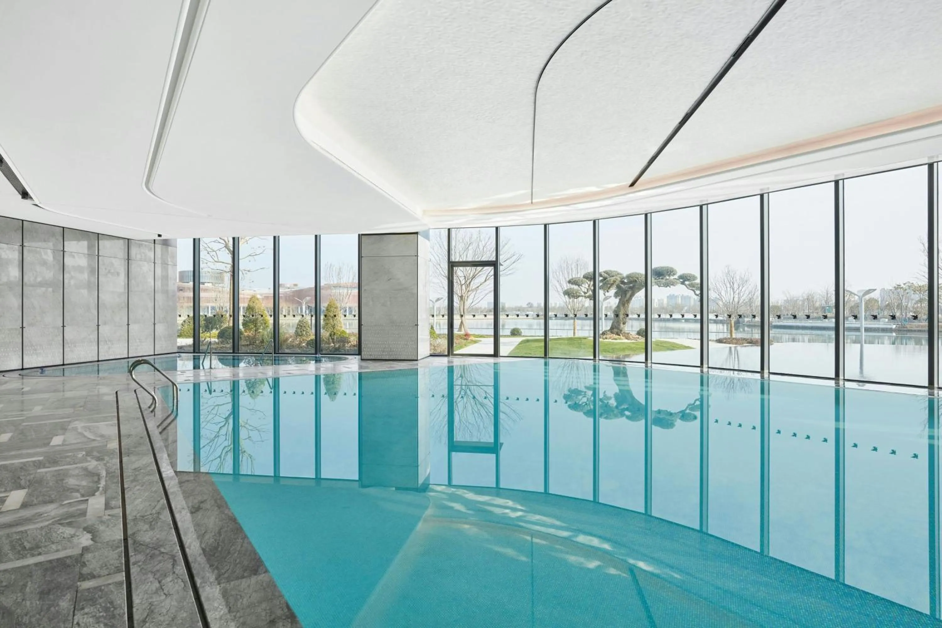Swimming pool in JW Marriott Shanghai Fengxian