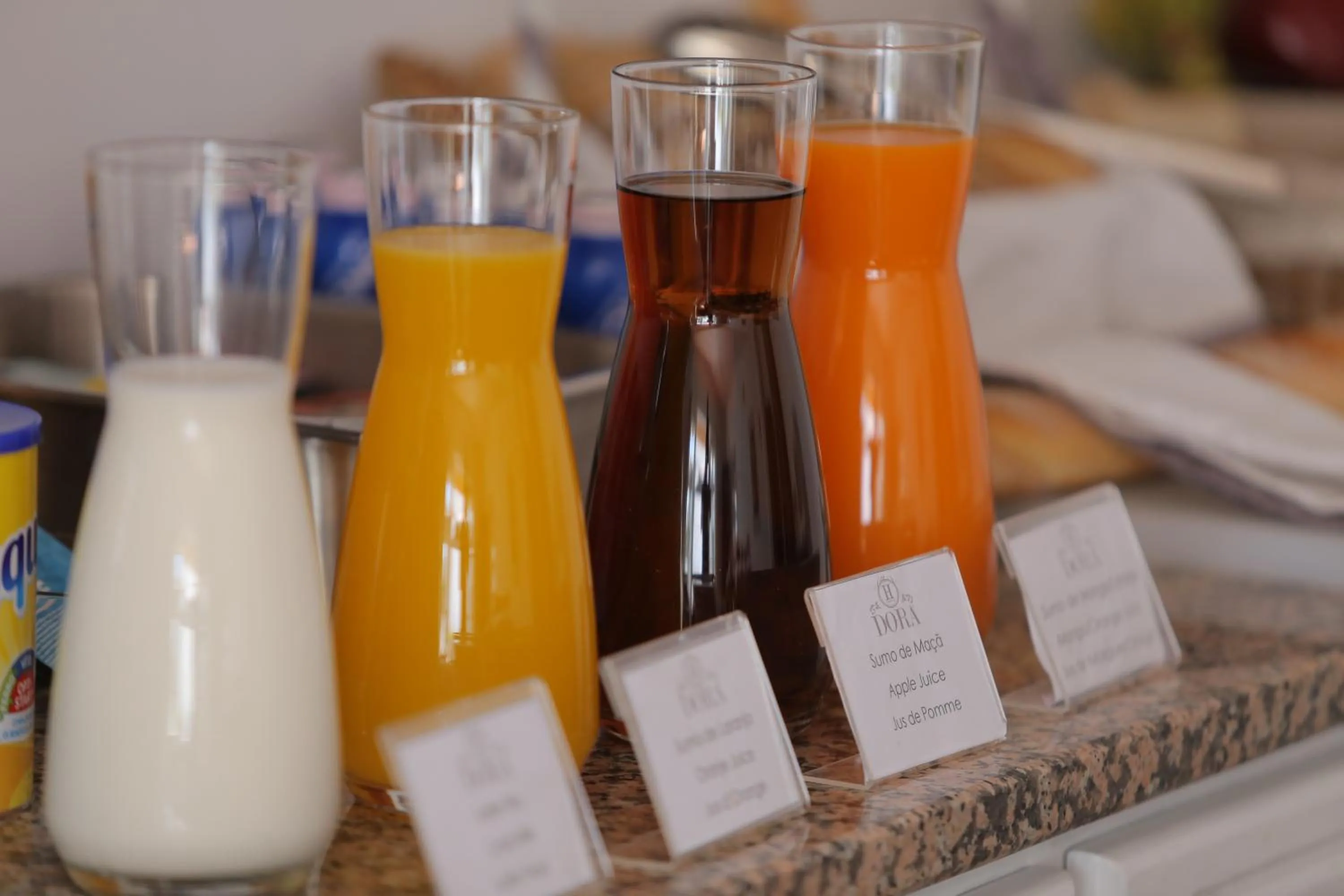 Food and drinks in Hotel Residencial Dora