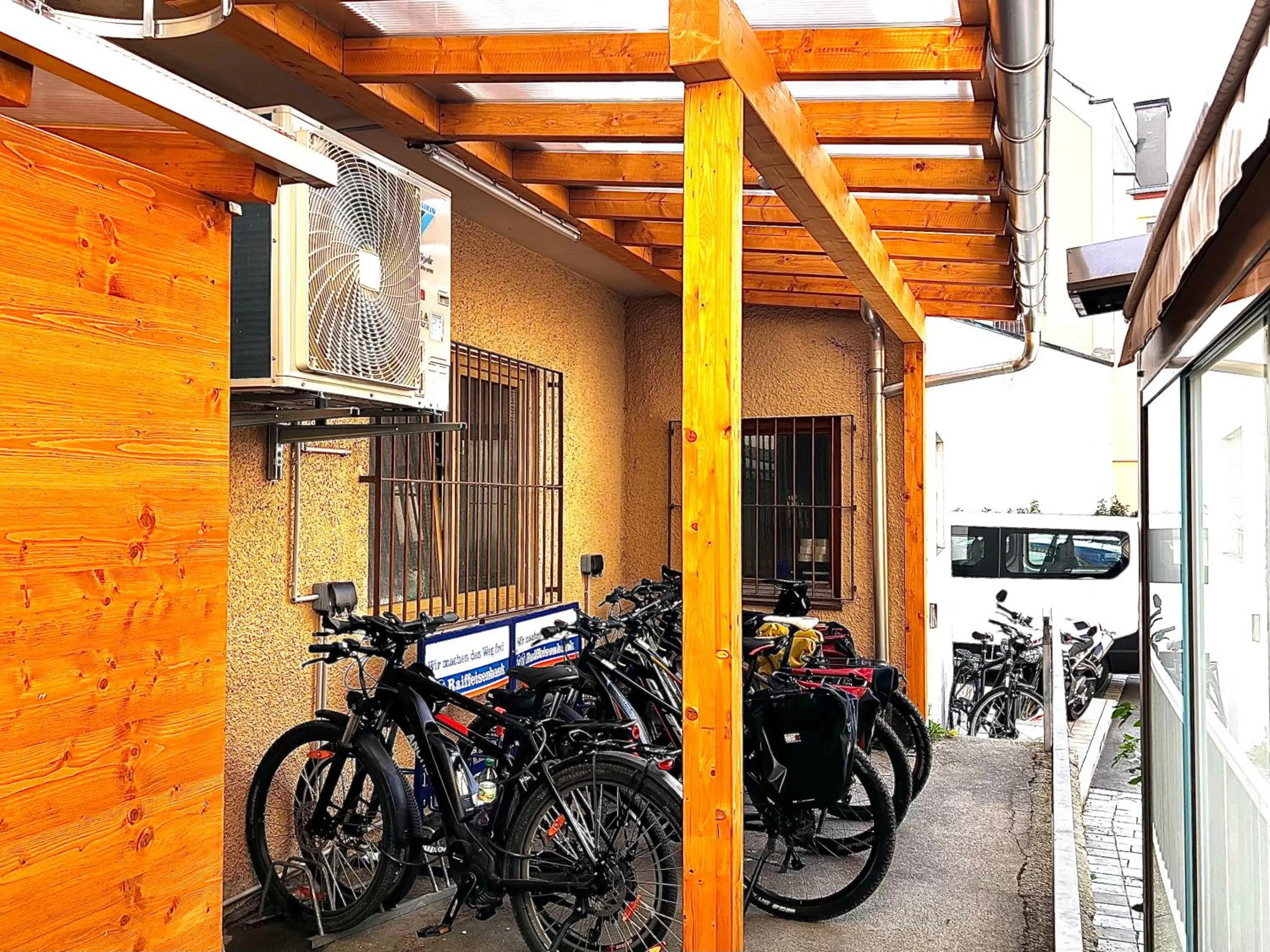 Parking in Bavaria City Hostel - Design Hostel